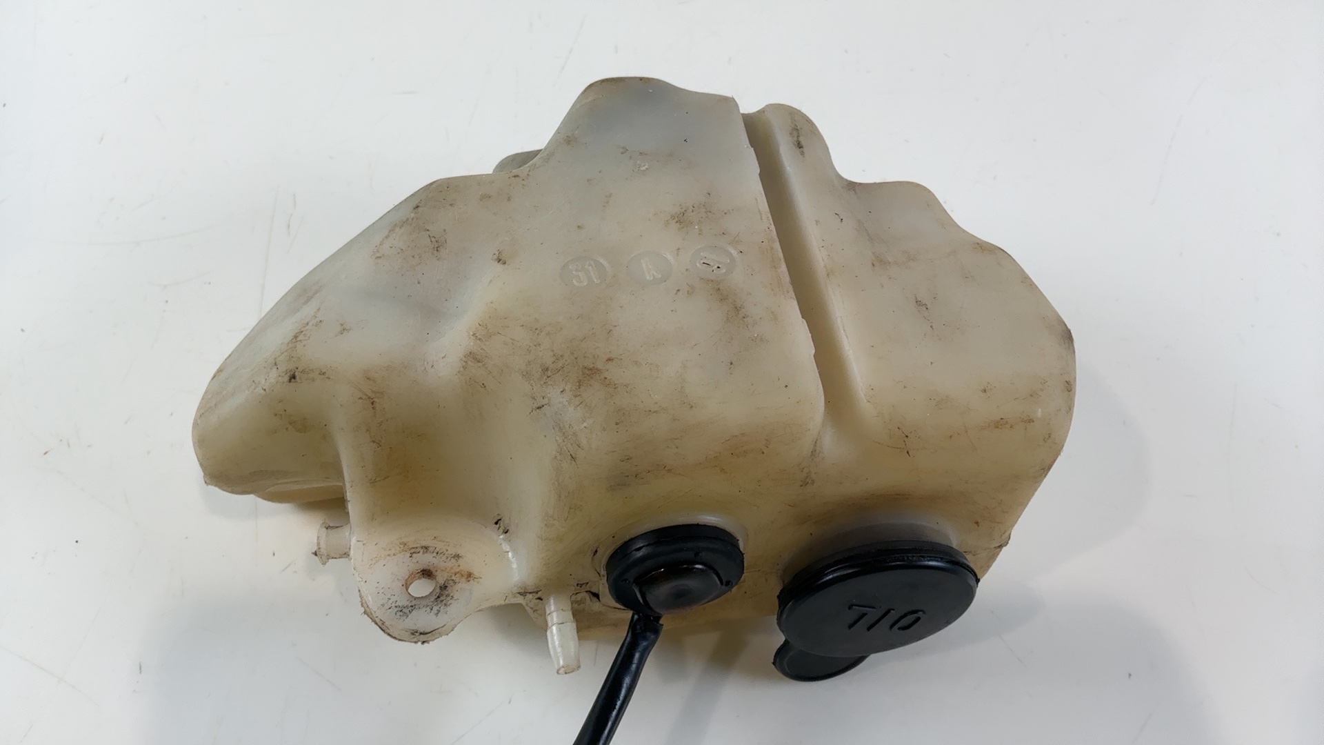 Yamaha RD125LC RD125 125 CC Oil Tank Reservoir 1982-1987 OEM 10W-21751-00 - Image 3