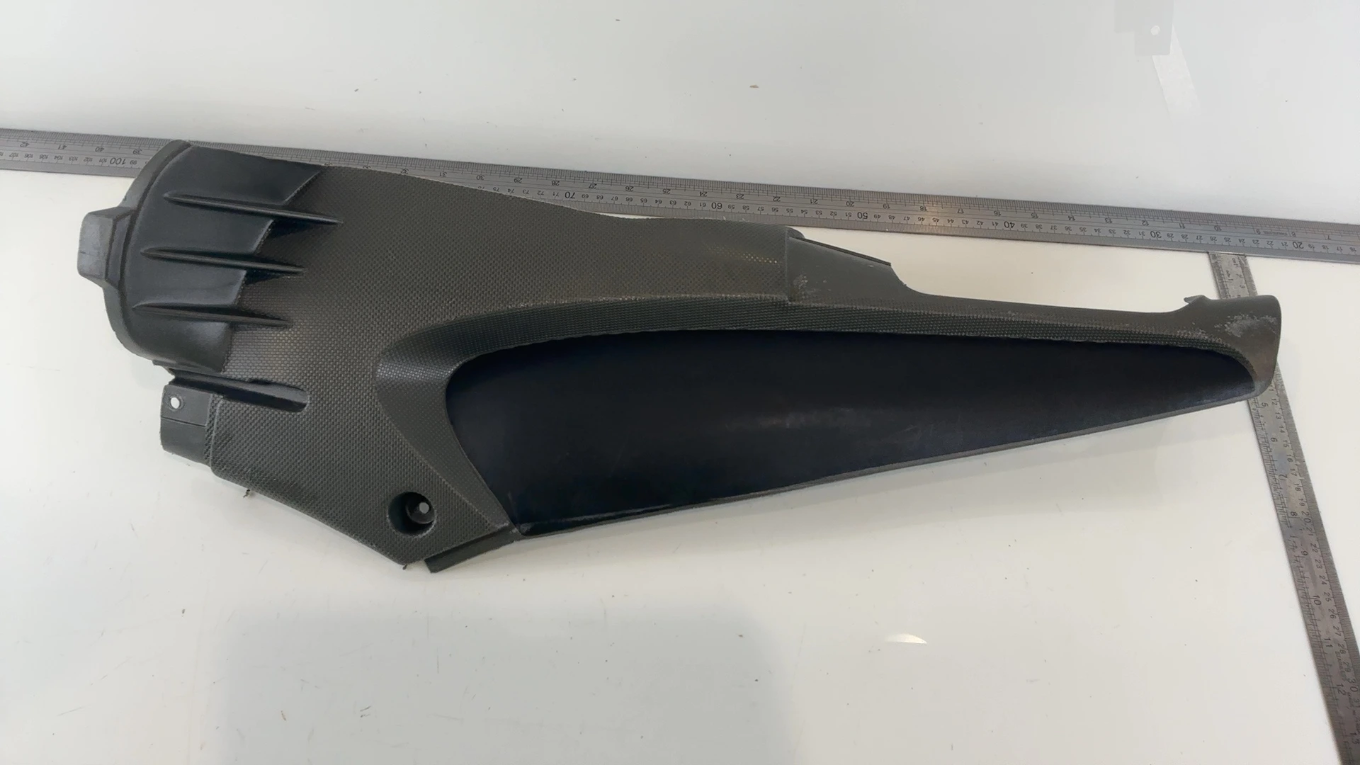Aprilia SR Motard 125 CC Right Side Fairing Cover 2012-2017 OEM 101361 - Image 3