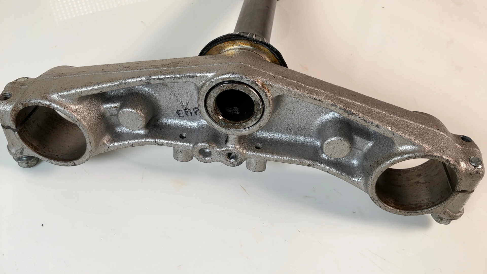 Suzuki Bandit GSF600 GSF600S 600cc Lower Triple Tree 2000-2004 OEM 51410-31F00 - Image 8