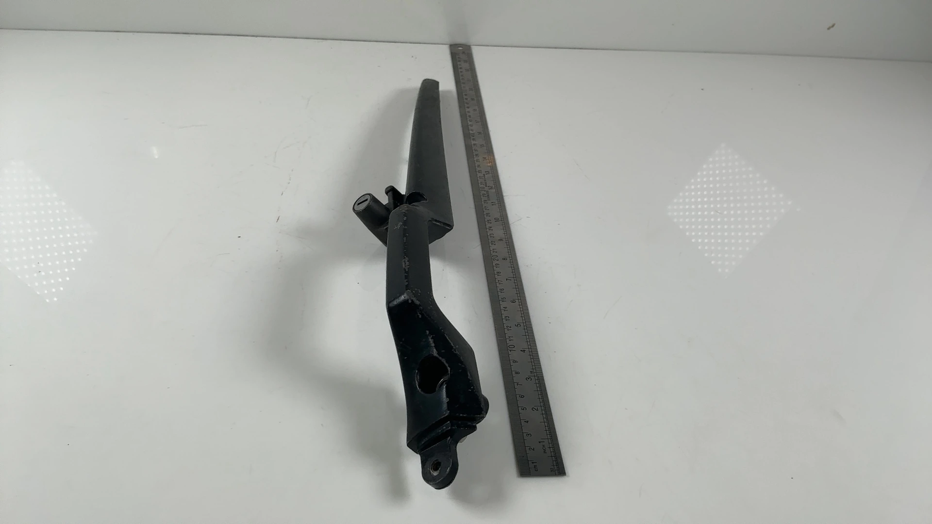 Kawasaki GPZ550 ZX550A 550cc Right Passenger Grab Handle 1984-86 OEM 32109-1043 - Image 3