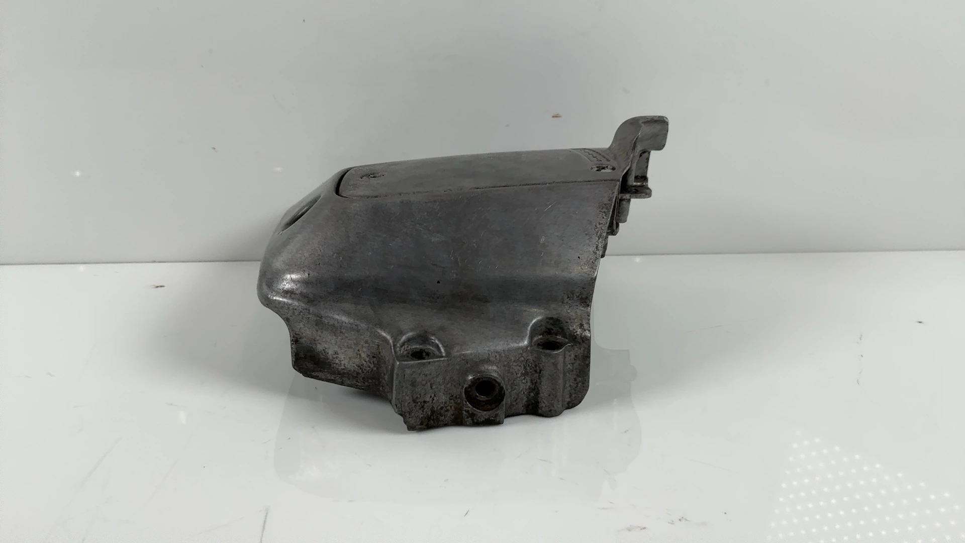 Suzuki GSX 750 GSX750E 750cc Sprocket Cover 1983-1987 OEM 11360-31301 - Image 5