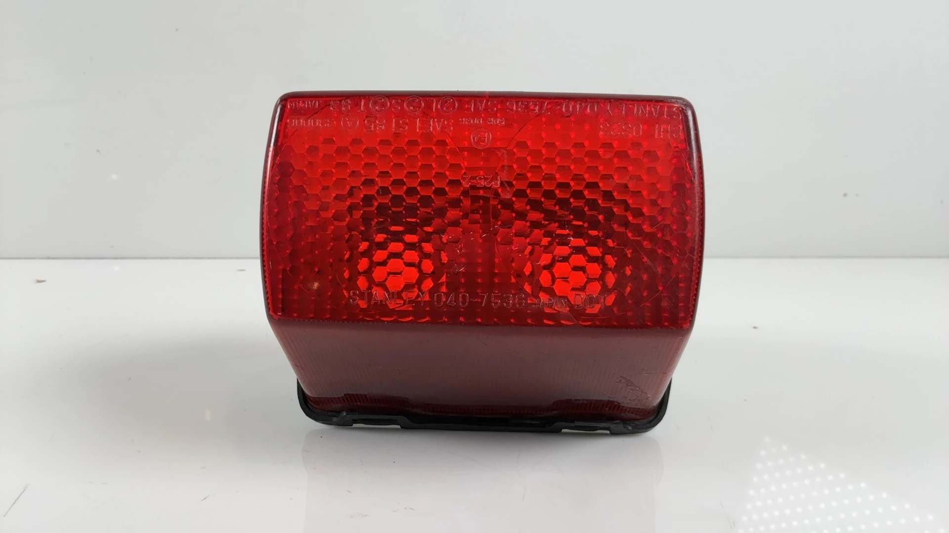 Yamaha FZR600 1UJ 600 Brake Tail Light 1989-1999 OEM 52X-84710-60-00 - Image 1