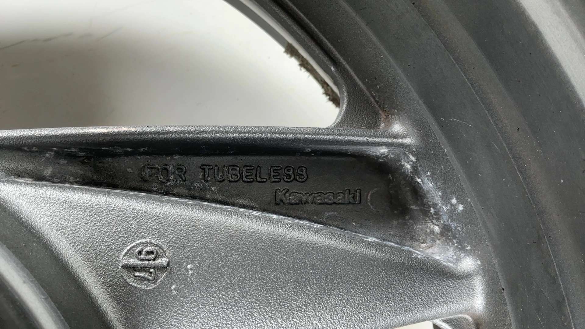 Kawasaki Ninja ZX6 ZX600E 600cc Rear Wheel Rim 1993-2002 OEM 41073-1521-GE - Image 7