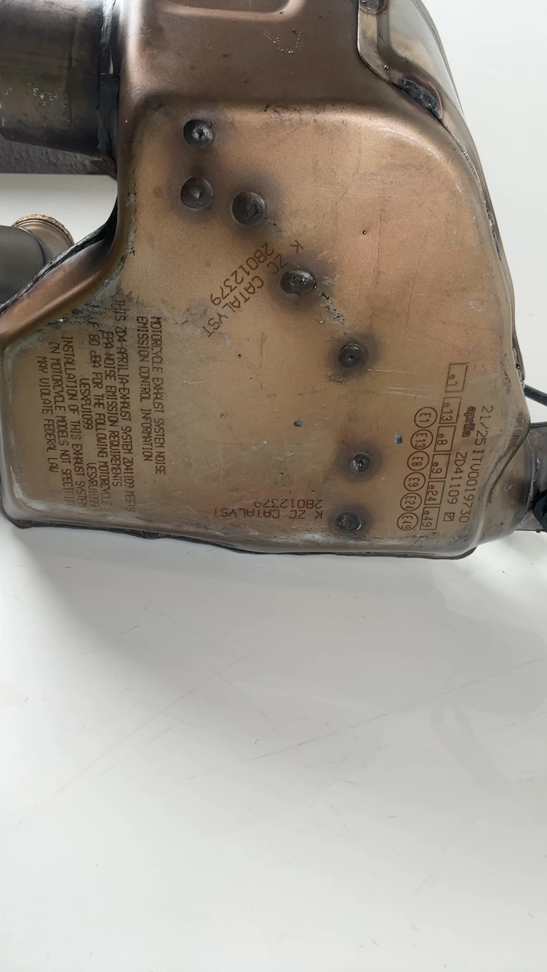 Aprilia RSV4 ZD41109 1100 Exhaust Catalyst 2025-2026 OEM 2B012375 - Image 11