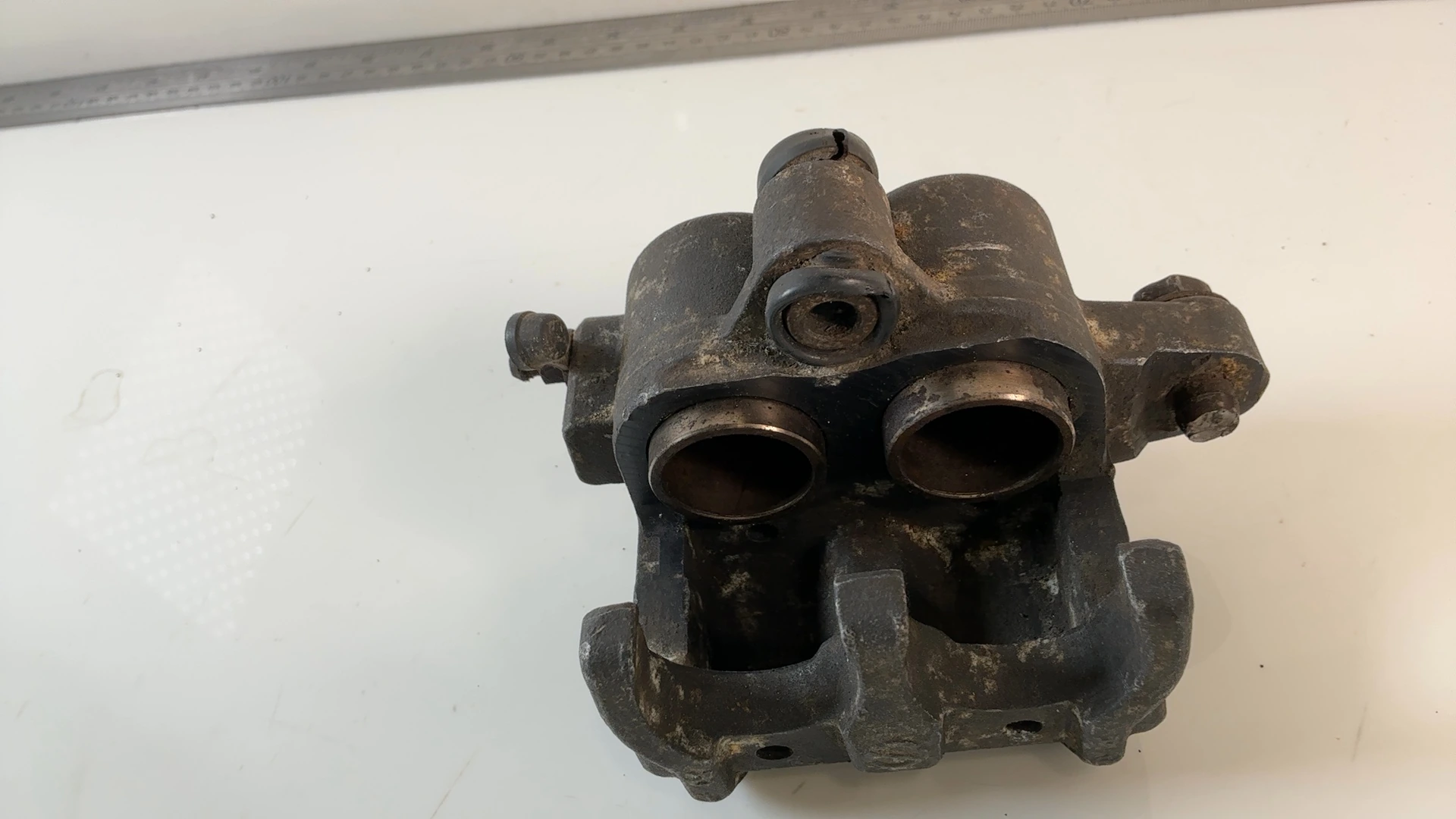 Honda Interceptor VF700F 700 Rear Brake Caliper 1984 1985 OEM 43100-MB2-007 - Image 6