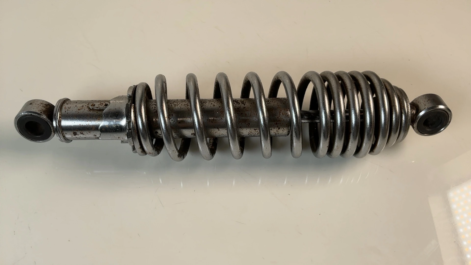 Yamaha Virago XV535 535 Rear Shock Absorber 1987-1998 OEM 2GV-22220-09-00 - Image 4