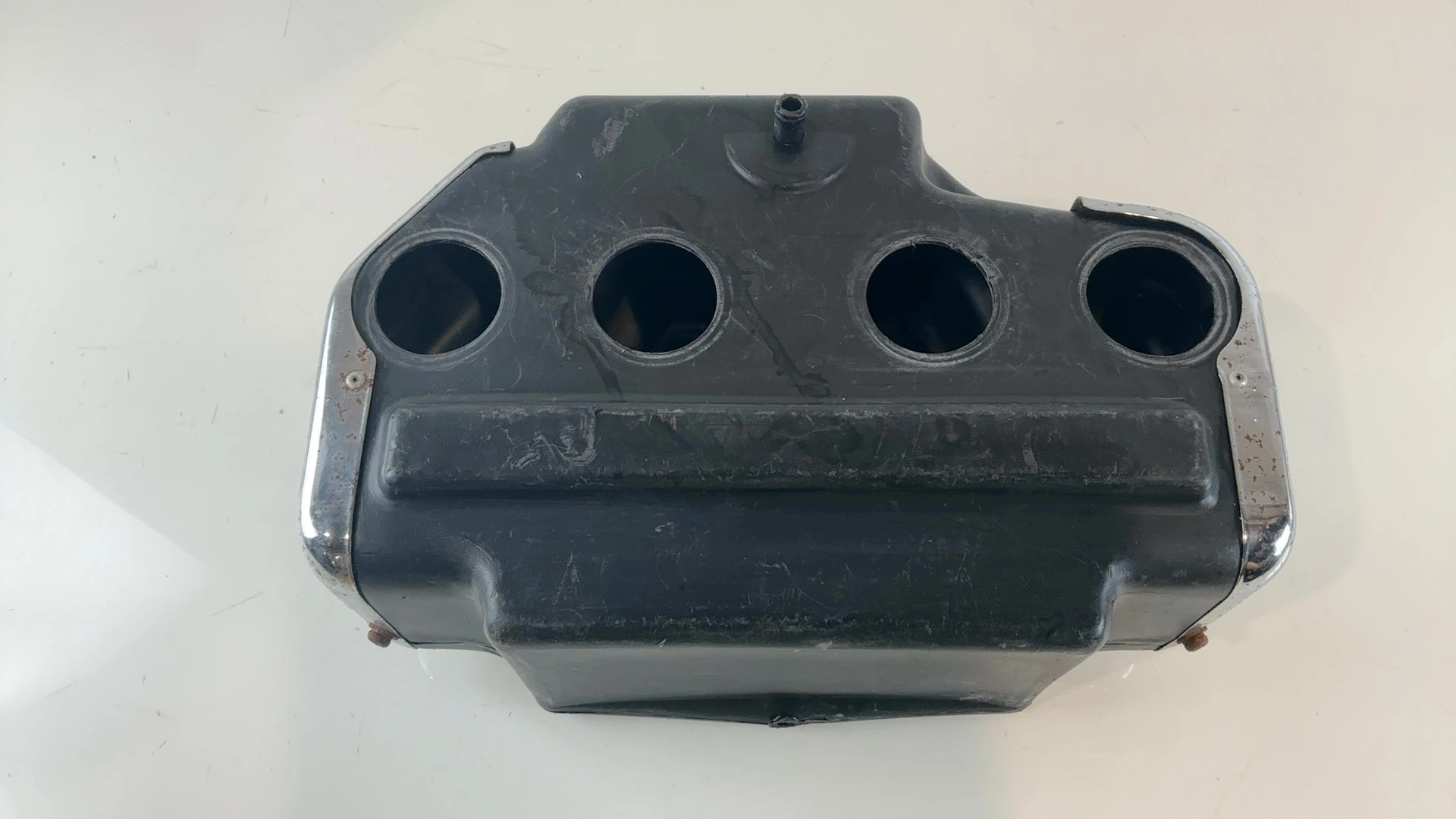 Suzuki GS1000 GS1000E 1000 CC Air Filter Cleaner Box 1978 1979 OEM 13710-49010