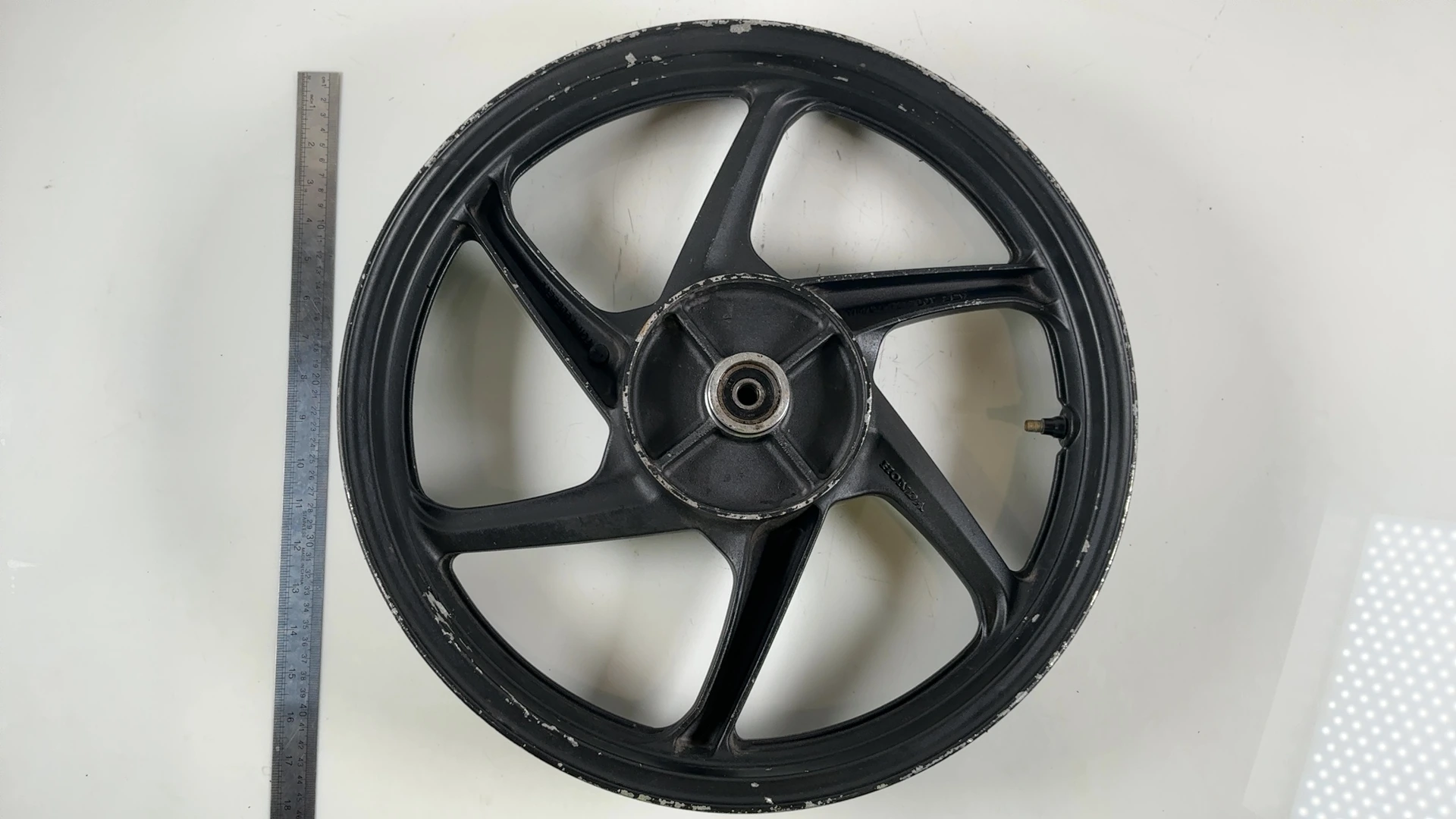 Honda CBF 125 JC40 125cc Rear Wheel Rim 2009-2015 OEM 42650-KWF-900ZA - Image 4