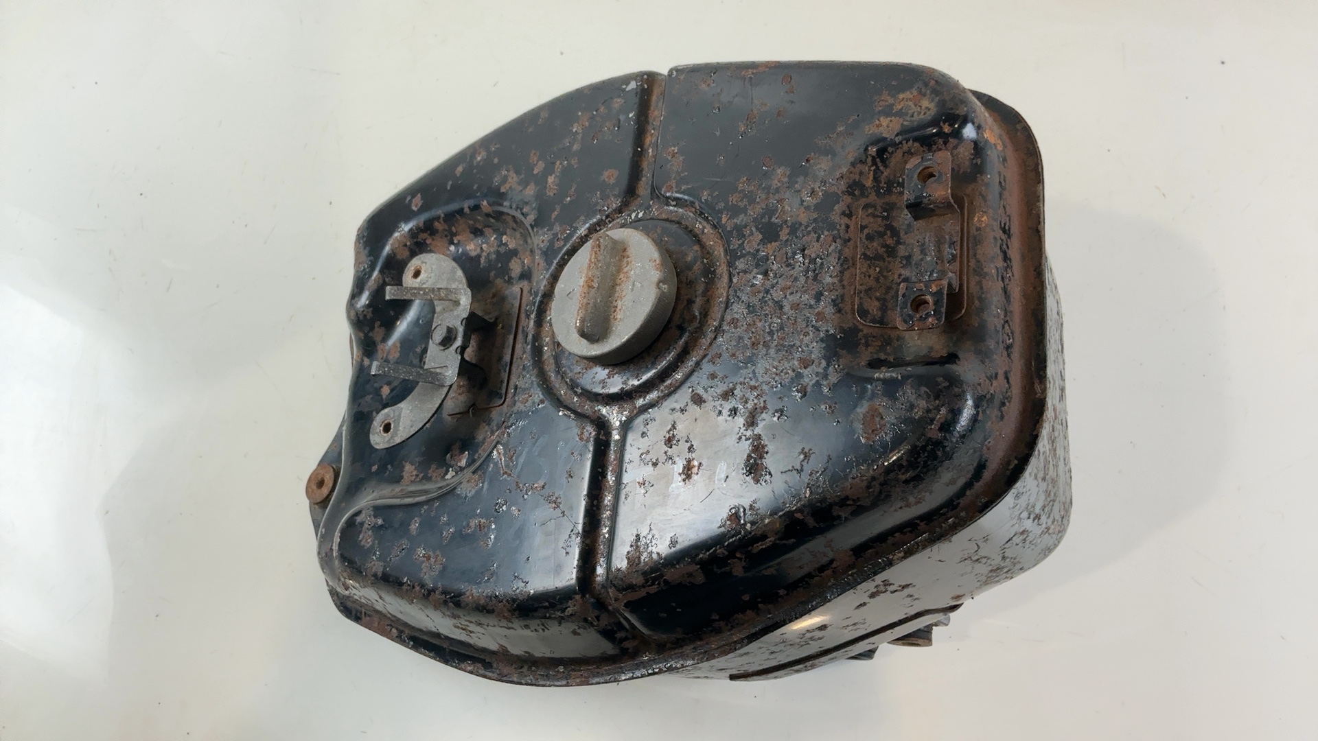 Honda NSR125 JC20 125 CC Fuel Tank Petrol Gas Reservoir 1988-1993 17510-KY4-900 - Image 6