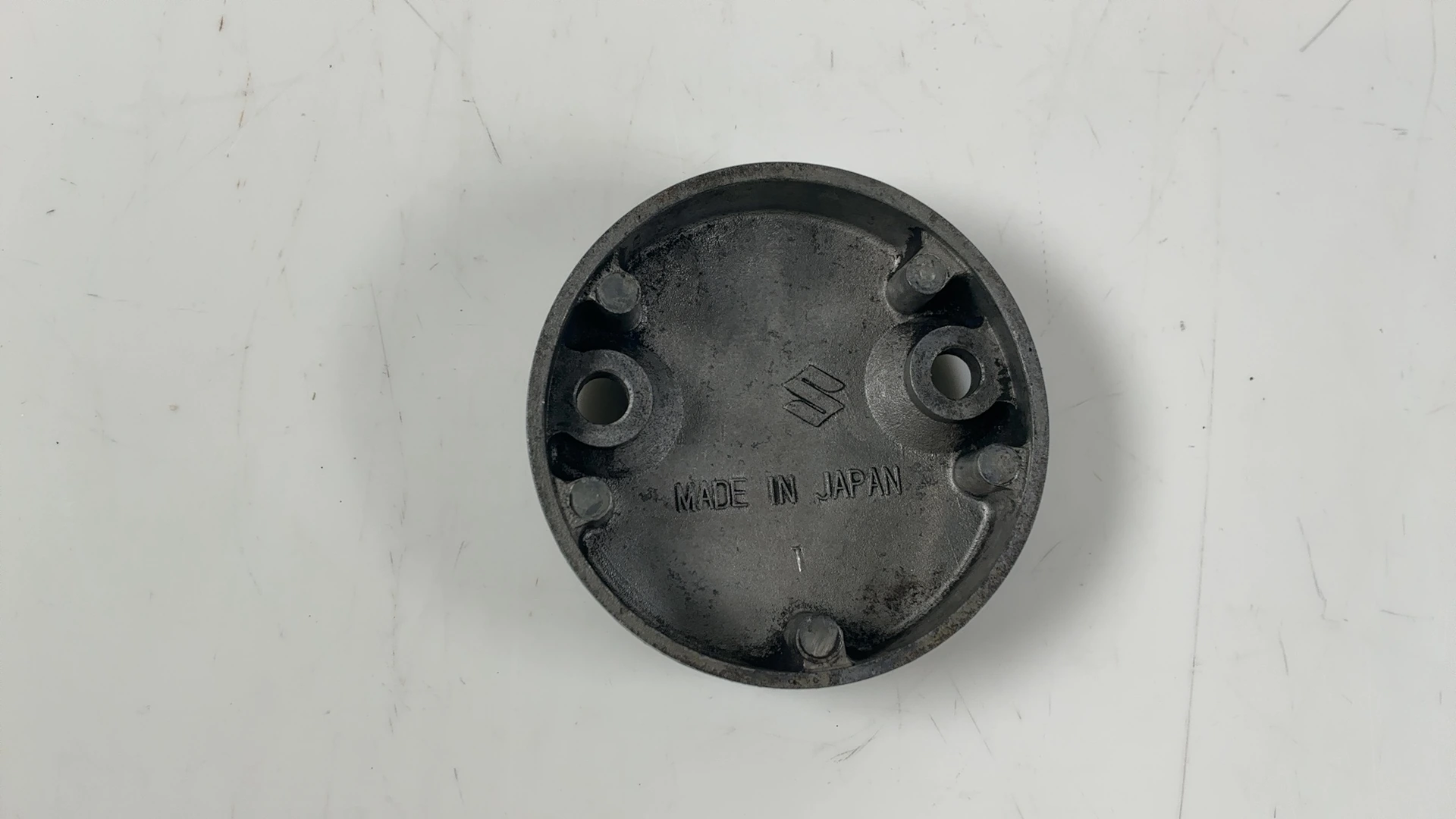 Suzuki GS750 GS750E 750 CC Valve Cylinder Head Cover 1976-1979 OEM 11174-45000 - Image 6