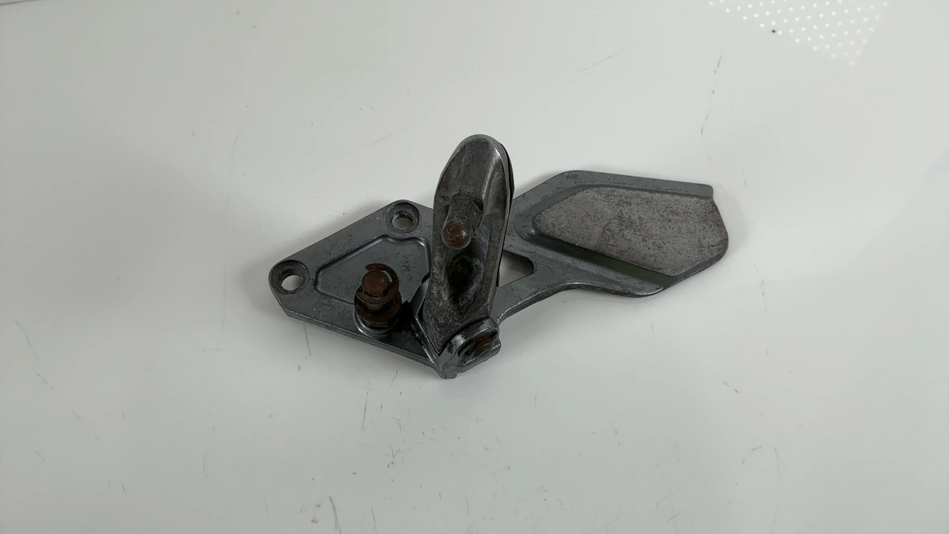 Kawasaki ZZR1100 ZX1100 1100CC Front Left Footrest Hanger 1993-01 35011-1635-TX - Image 5