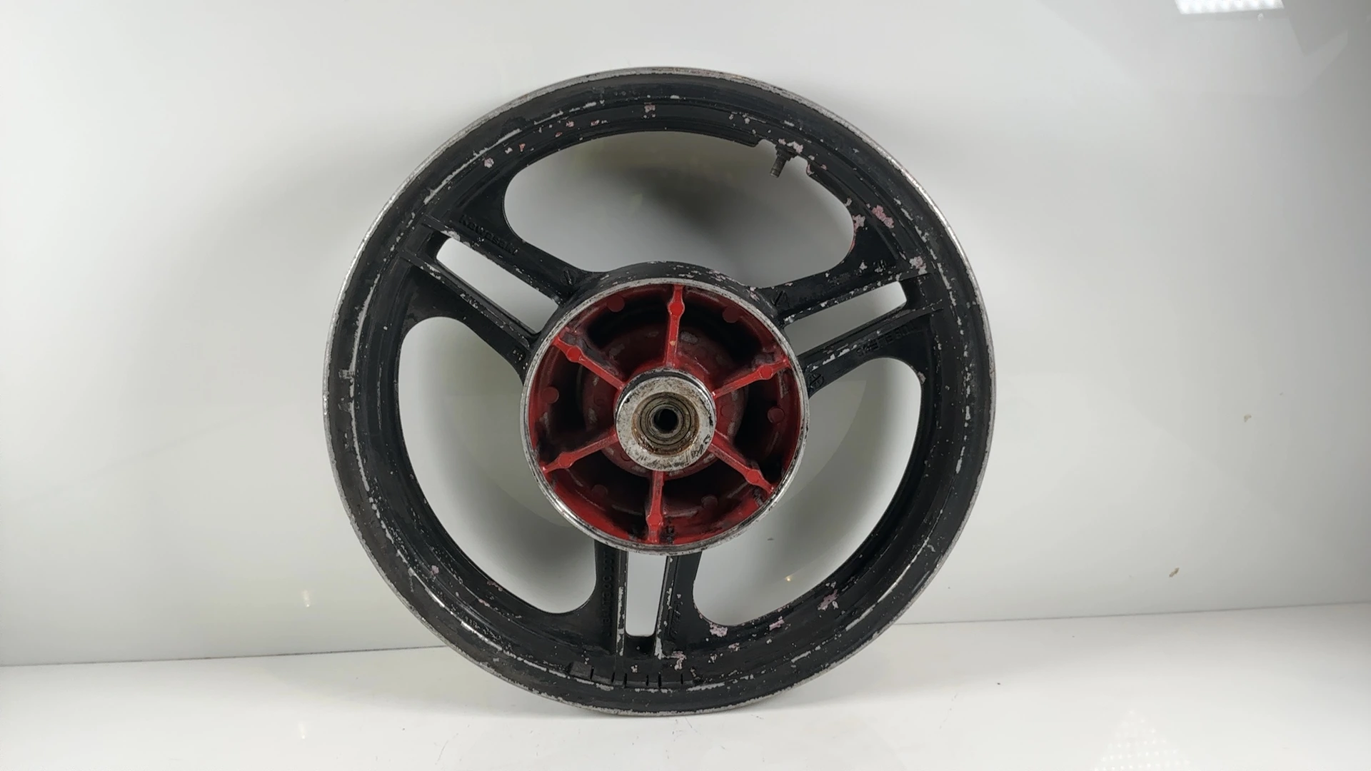 Kawasaki GPz750 ZX750A 750cc Rear Wheel Rim 1983-1985 OEM 41073-1216-J9 - Image 2