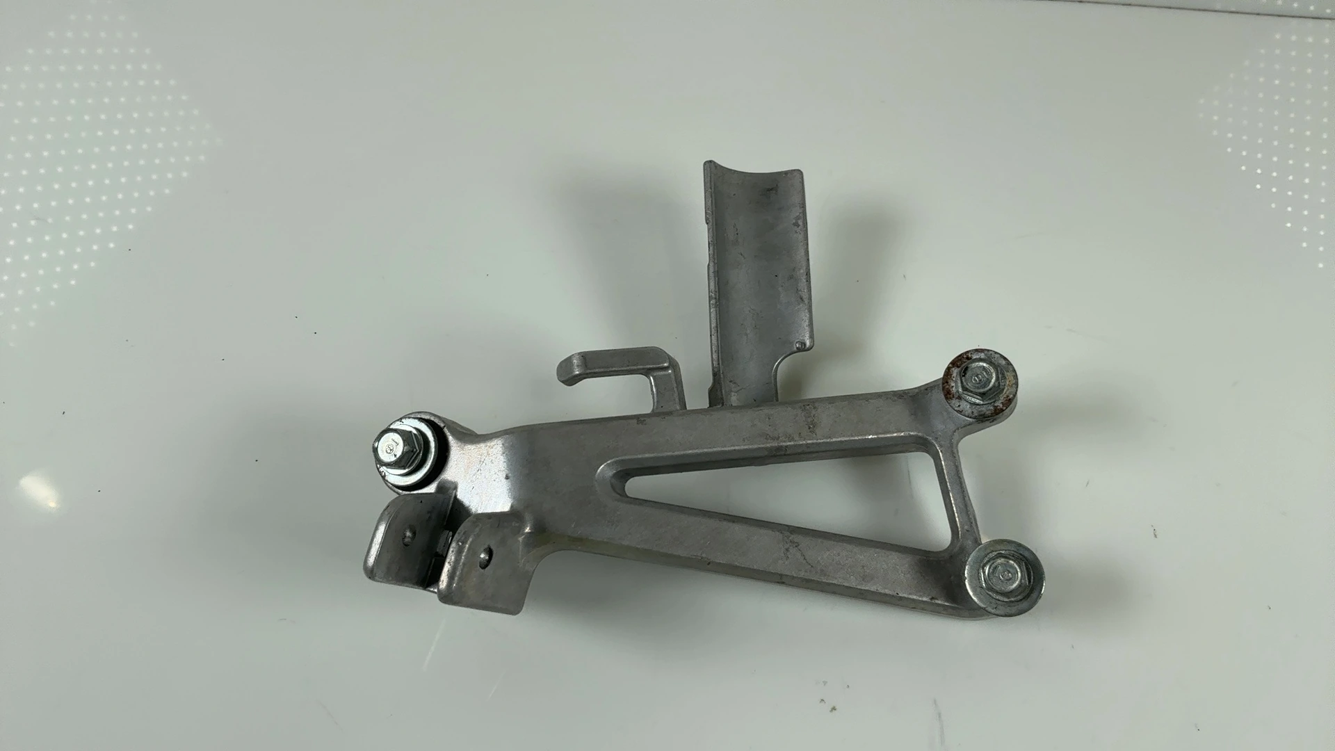 Honda CBR600 CBR600F3 Rear Right Footrest Peg Bracket 1995-98 OEM 50750-MV9-930