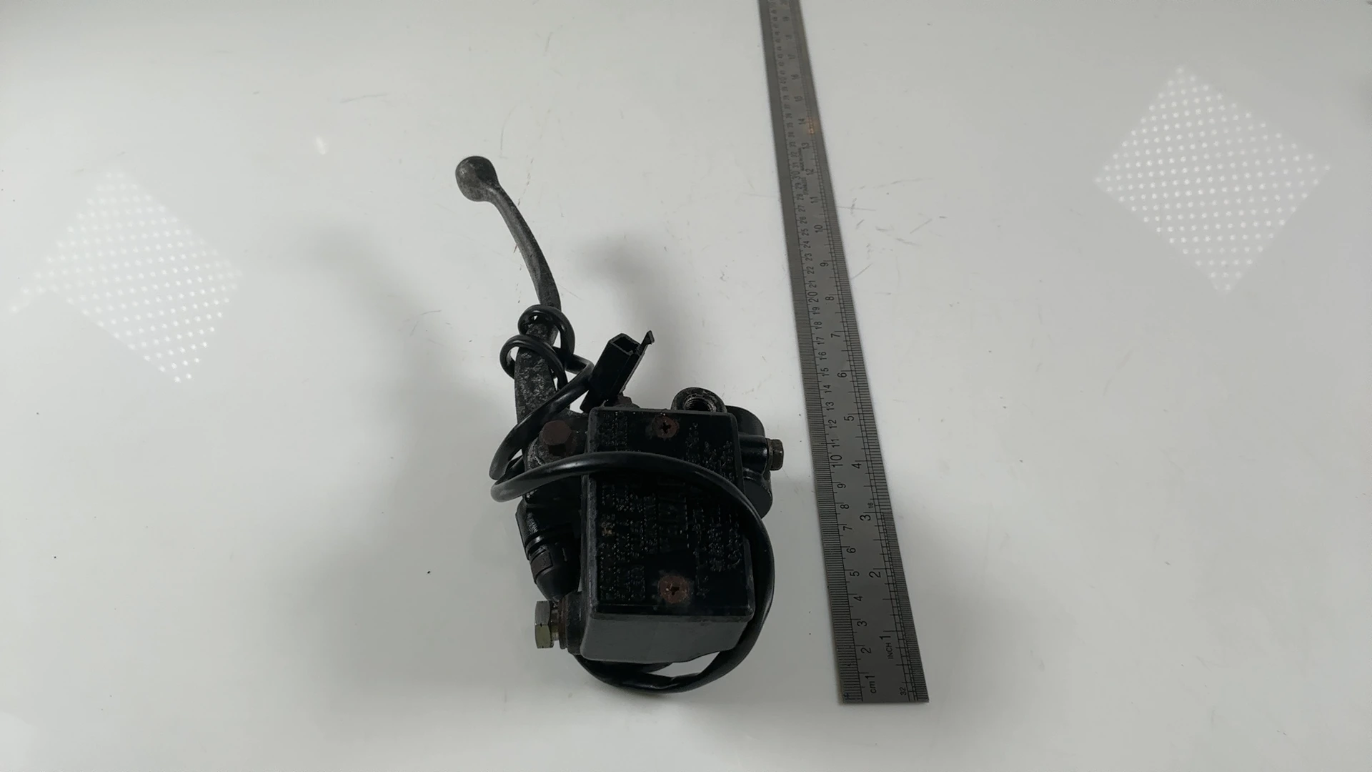 Yamaha Maxim XJ700 700cc Front Brake Master Cylinder 1985-86 OEM 3SD-25870-20-00 - Image 3