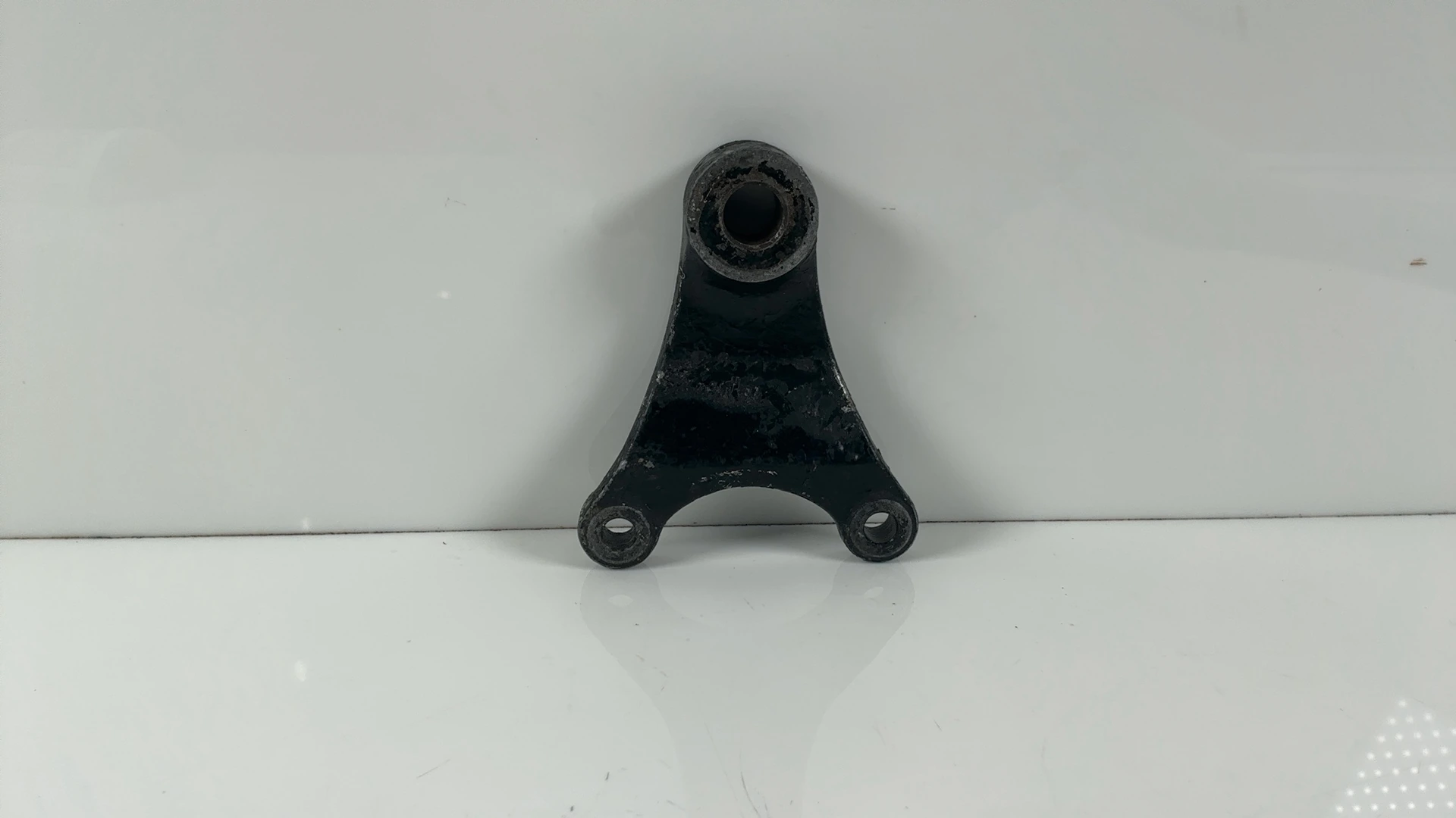 Suzuki GS750 GS750B 750CC Rear Brake Caliper Mount Bracket 1977-1979 OEM 69721-47011 - Image 2