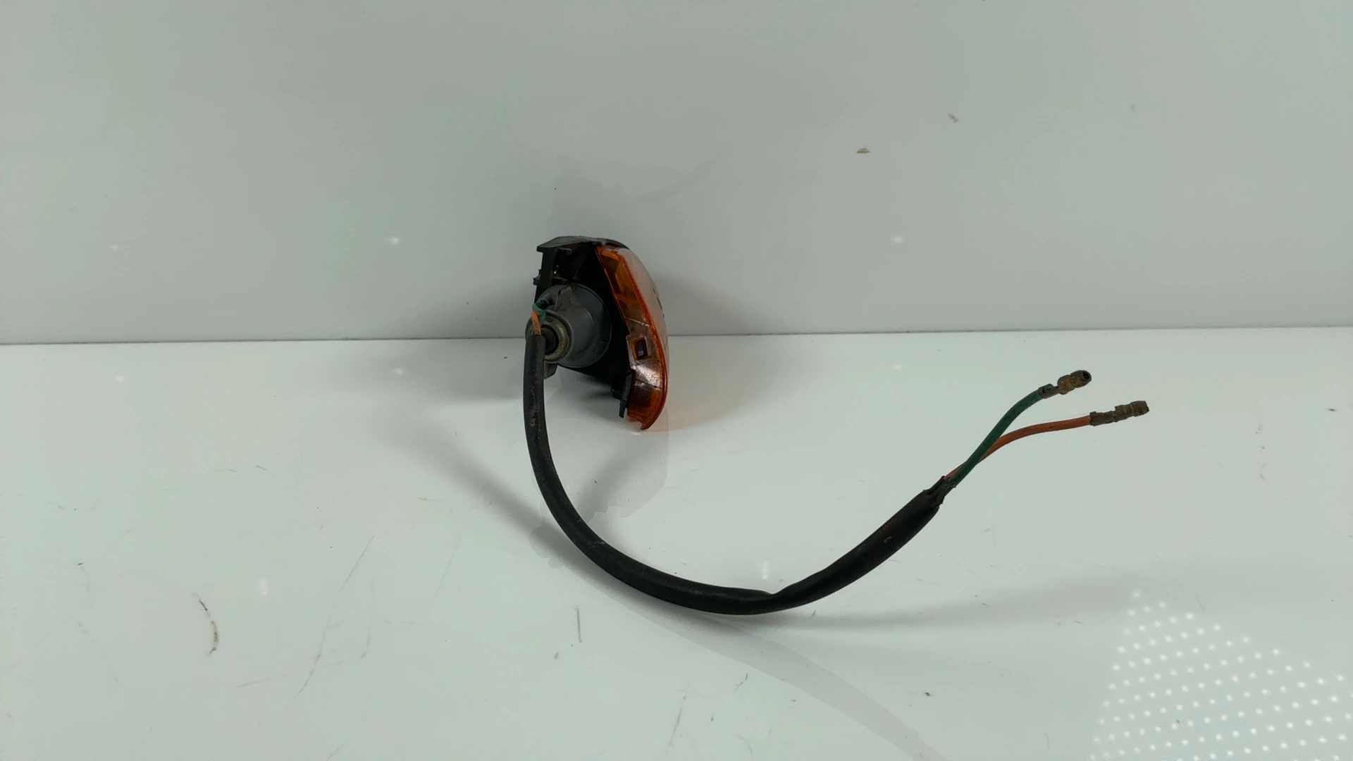 Honda Vision SA50 50cc Front Left Turn Signal Light 1988-1994 OEM 33450-GY1-901 - Image 8