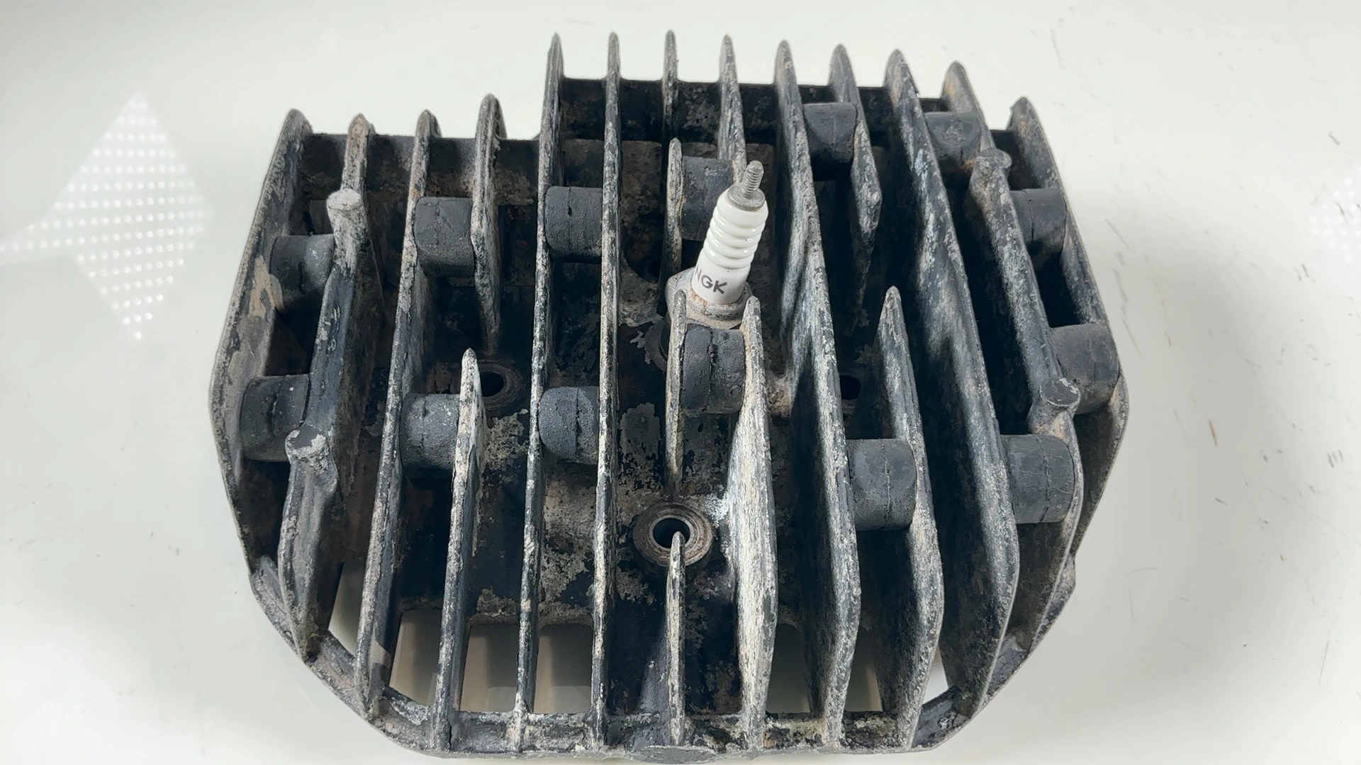 Kawasaki KE175 KE175-D 175cc Cylinder Head 1980-1983 OEM 11001-1034 - Image 6