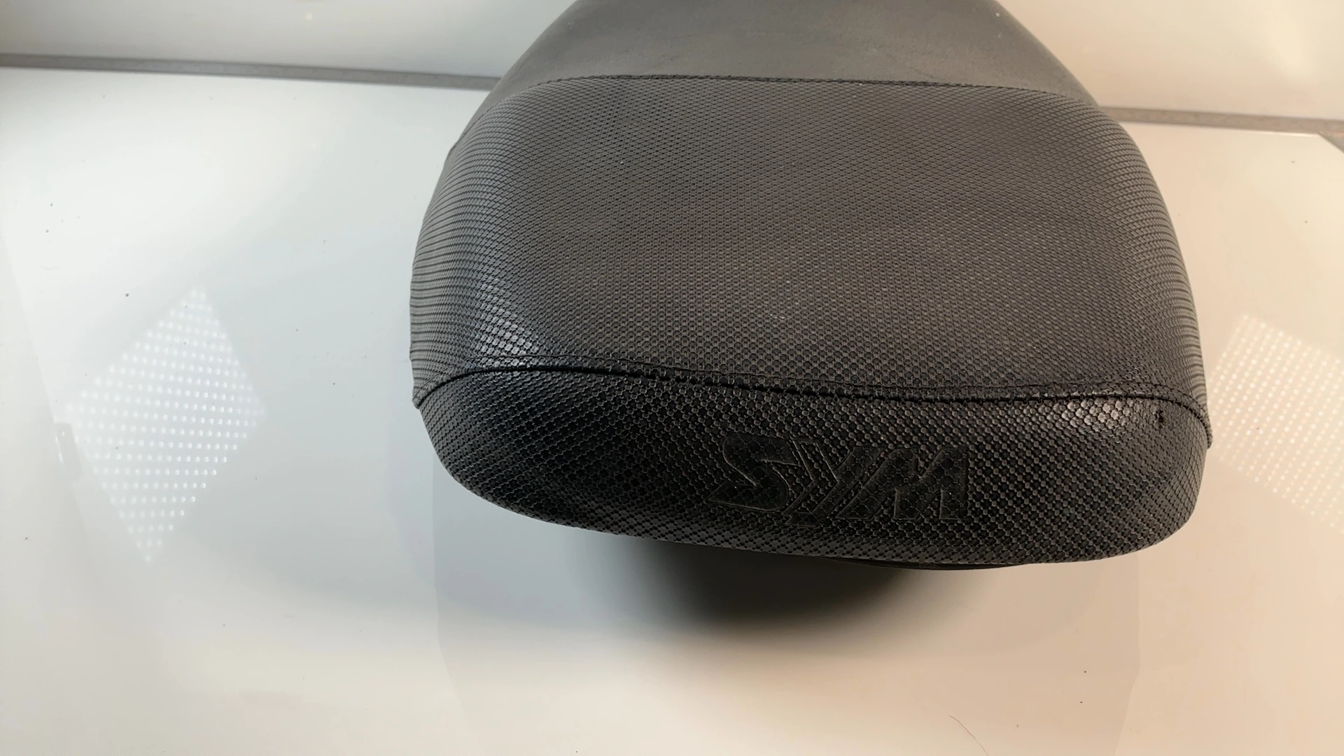 SYM Mask 125 50 Scooter Dual Seat Saddle Assembly 2018-24 OEM 77200-AAA-000 811 - Image 5