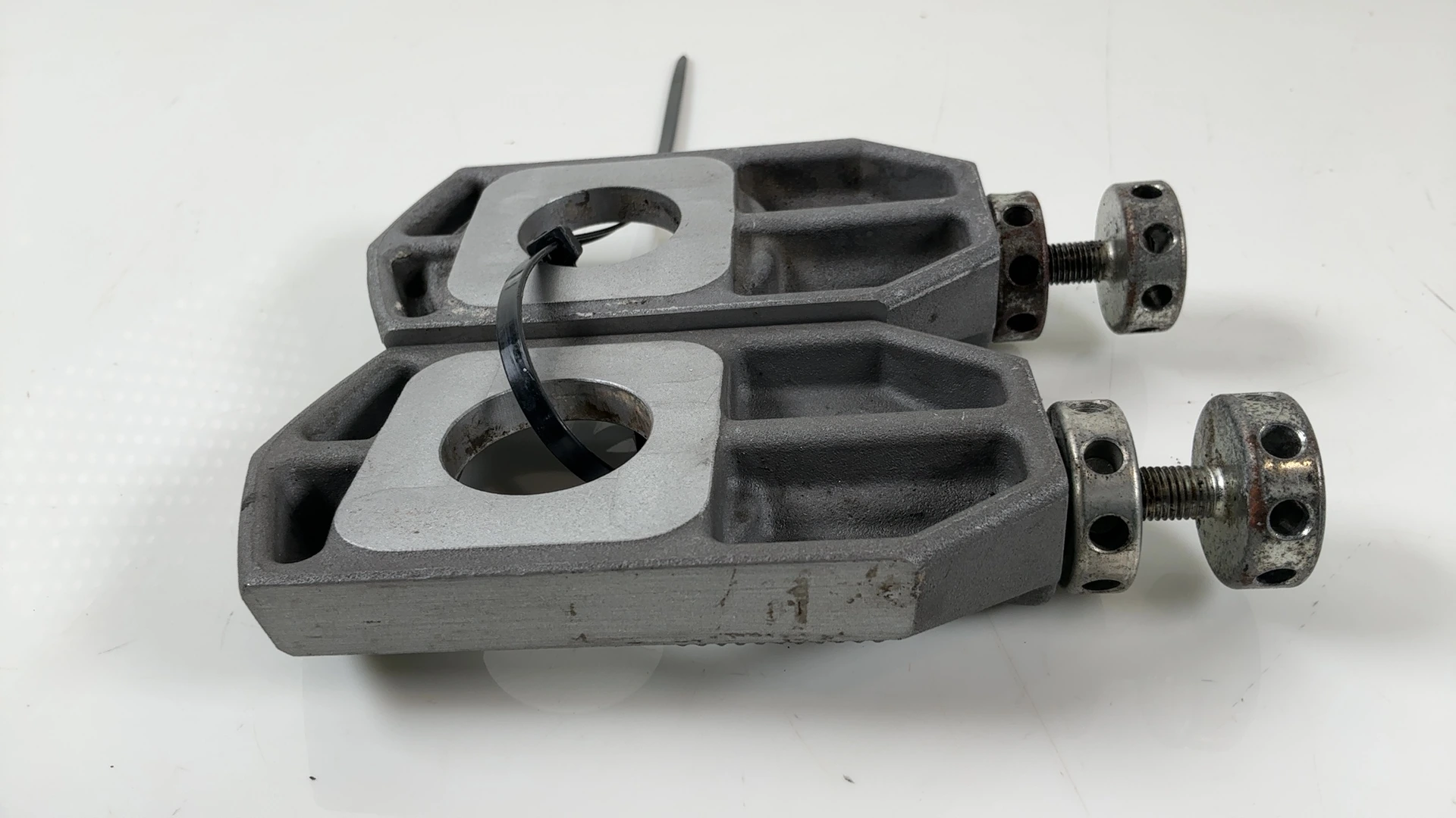 Ducati 749 999 749cc 999cc Swingarm Chain Adjuster Block 2003 2004 OEM 37310353A - Image 8