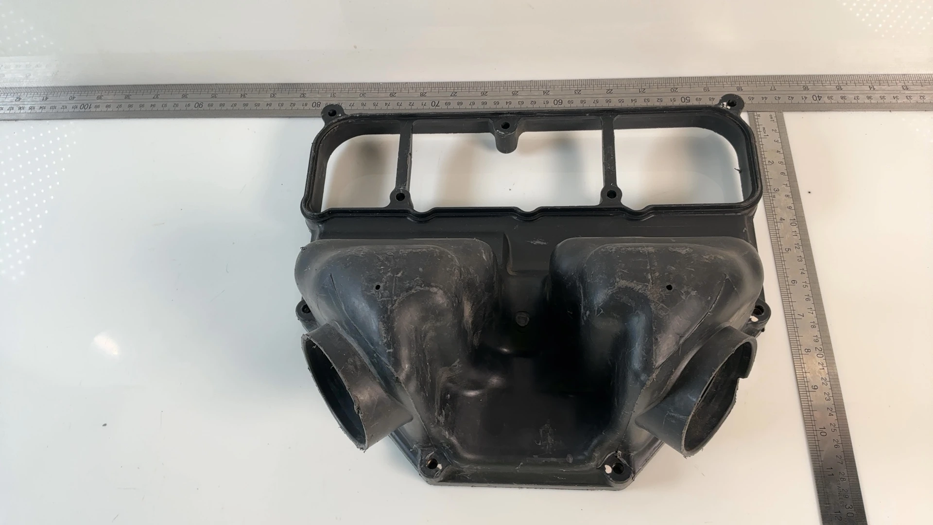 Kawasaki Ninja ZX-6R ZX600F 600cc Lower Airbox Base 1995-1997 OEM 11011-1449 - Image 3