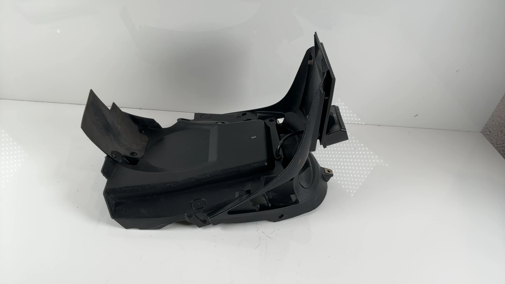 Peugeot Speedfight 2 50cc Rear Fender Under Tray Mudflap 2000-09 OEM 1173428100