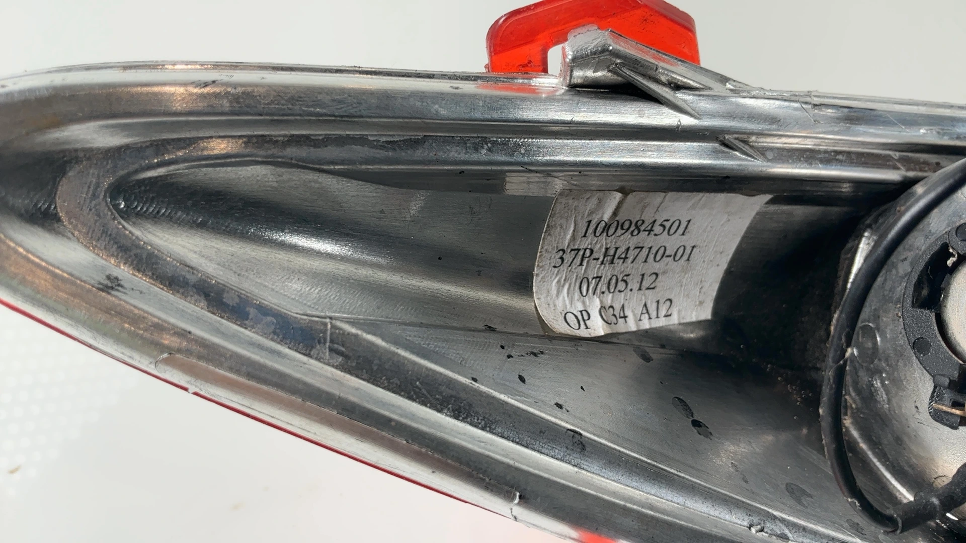 Yamaha XMAX YP125R 125cc Left Rear Tail Light 2010-2013 OEM 37P-H4710-01 - Image 8