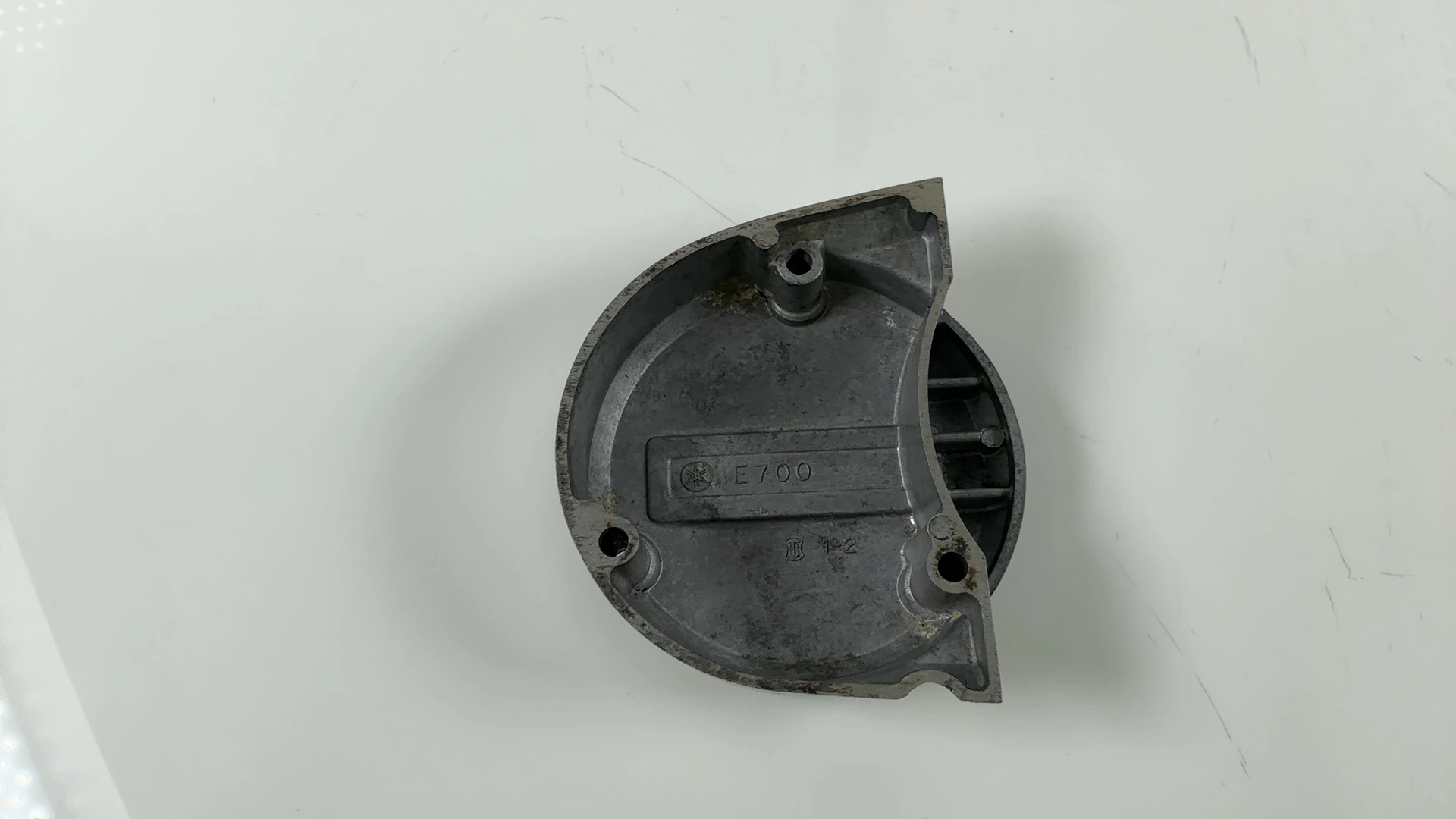 Yamaha RD125DX RD125 125cc Oil Pump Cover 1976 1977 OEM 1N2-15416-00 - Image 4