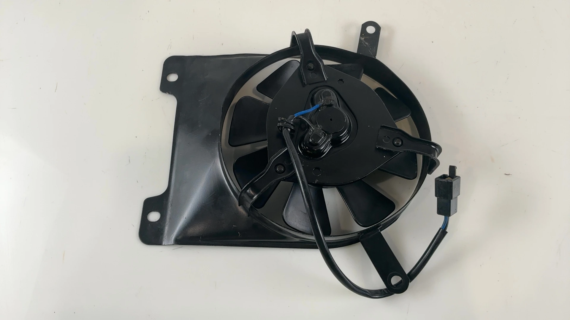 Yamaha TRX 850 4UN 850cc Radiator Cooling Fan 1995-2000 OEM 1UF-12405-01-00 - Image 1