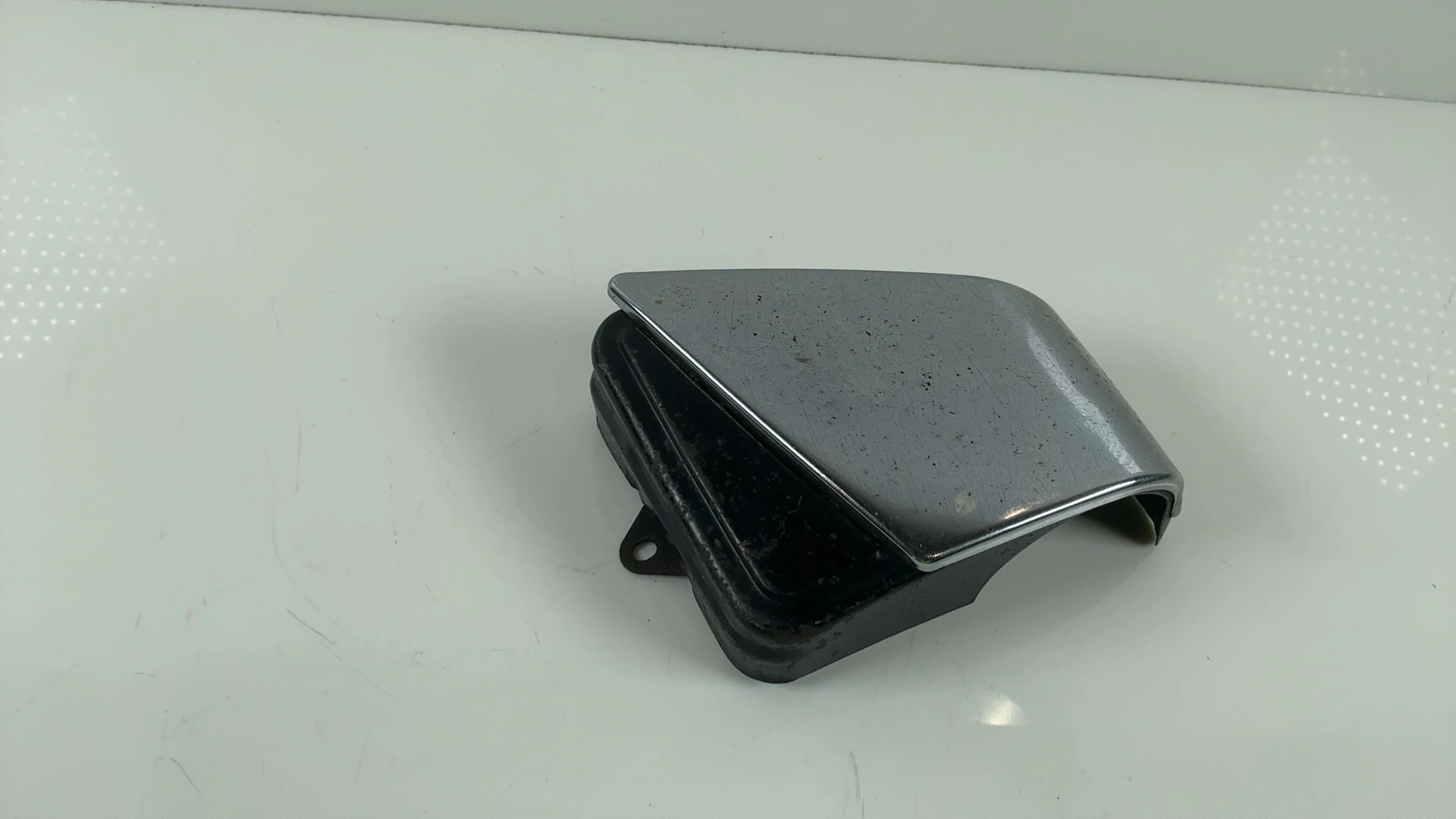 Suzuki GS750GL GS750 750cc Right Airbox Chrome Trim Cover 1980 1981 13831-49200 - Image 4