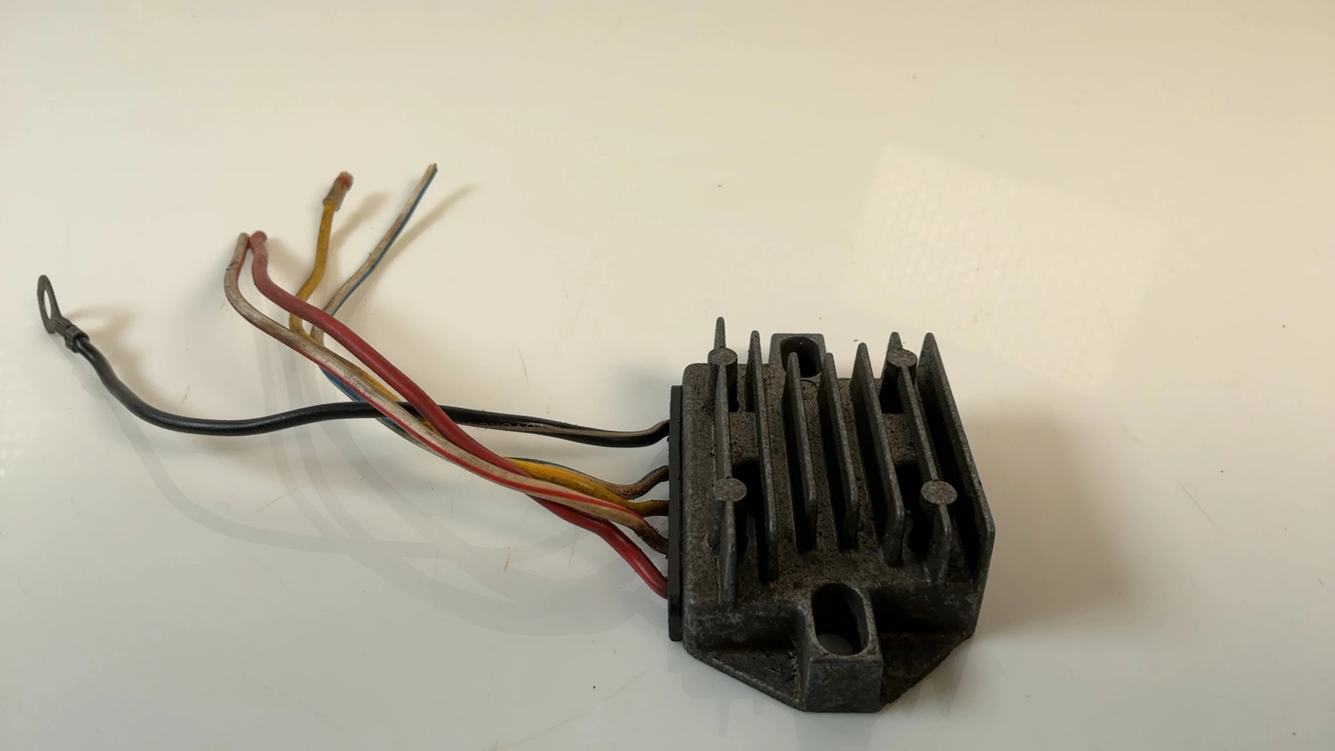 Suzuki GS550 GS550E 550CC Voltage Regulator Rectifier 1977-1979 OEM 32800-44010 - Image 4