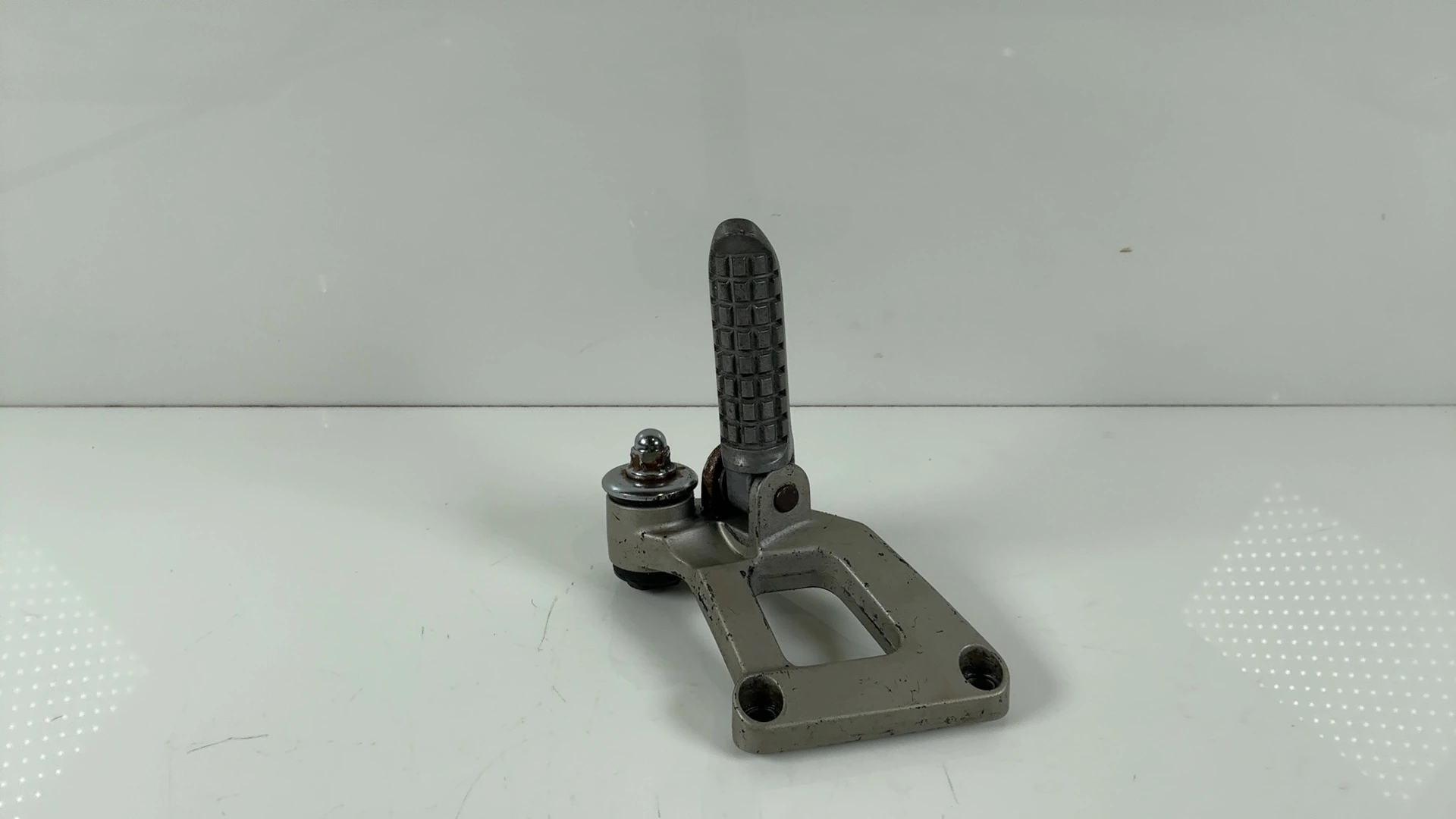 Kawasaki ZZR600 ZZR600E 600cc Rear Left Passenger Foot Peg 1993-2004 34028-1191 - Image 2