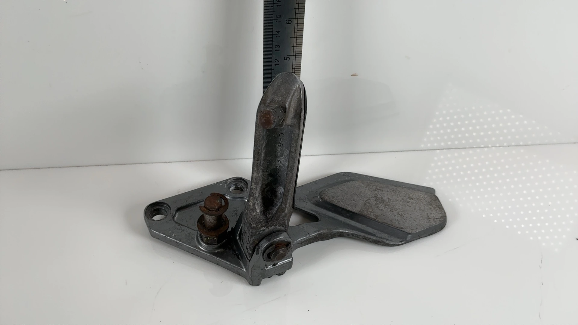 Kawasaki ZZR1100 ZX1100 1100CC Front Left Footrest Hanger 1993-01 35011-1635-TX - Image 9