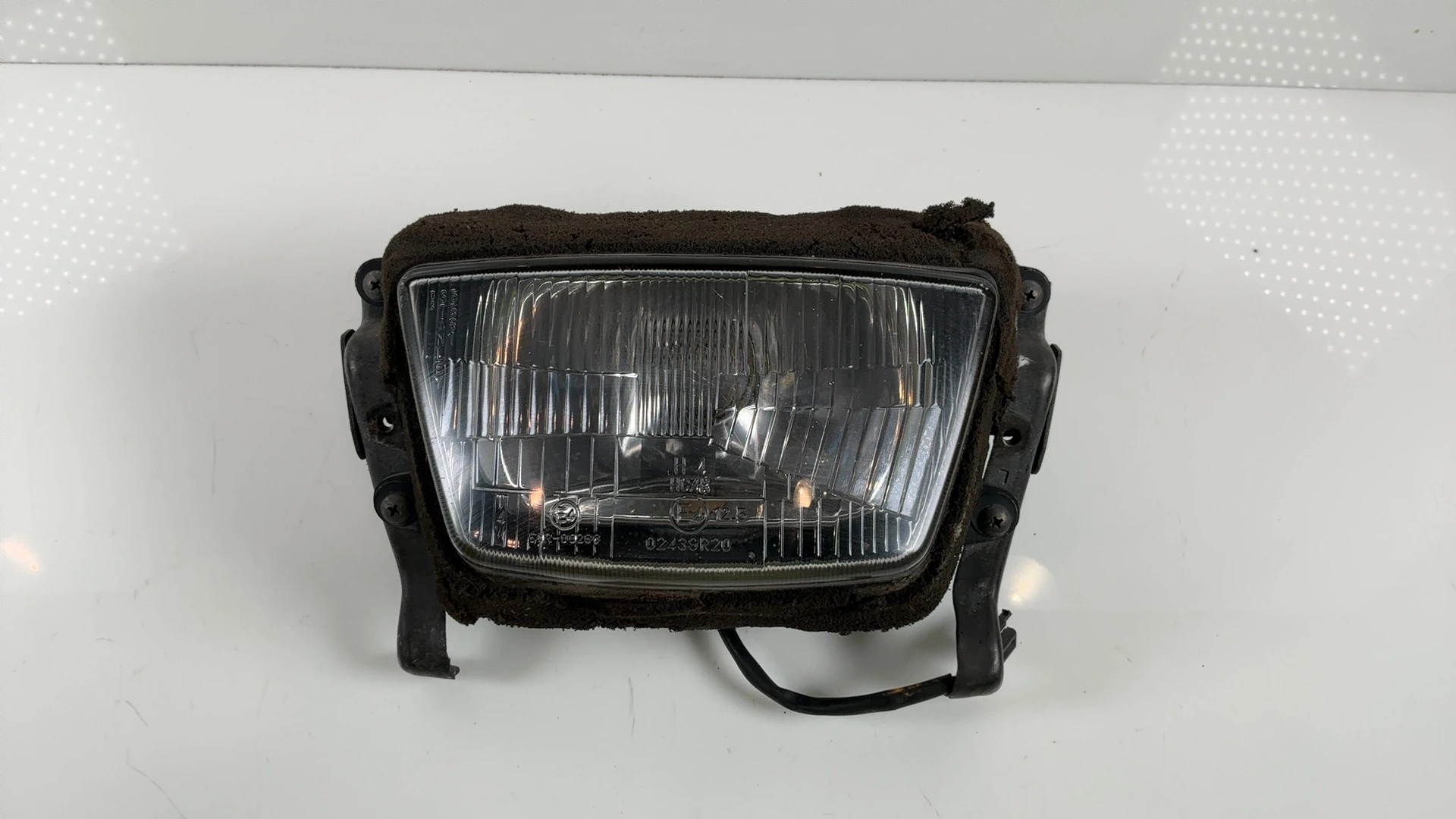 Suzuki Bandit GSF 1200 S 1200cc Headlight 1996-2000 OEM 35100-19D11 - Image 2