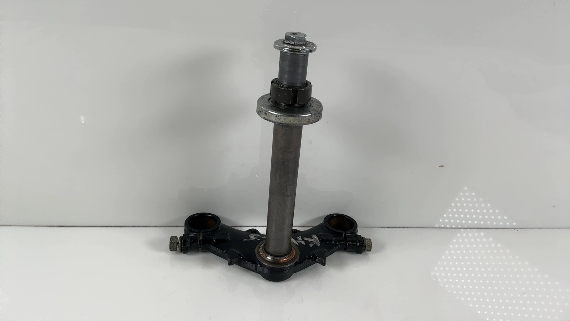 Kawasaki KH125 A 125CC Bottom Lower Triple Tree Fork Yoke 1976-79 OEM 44037-1113 - Image 2