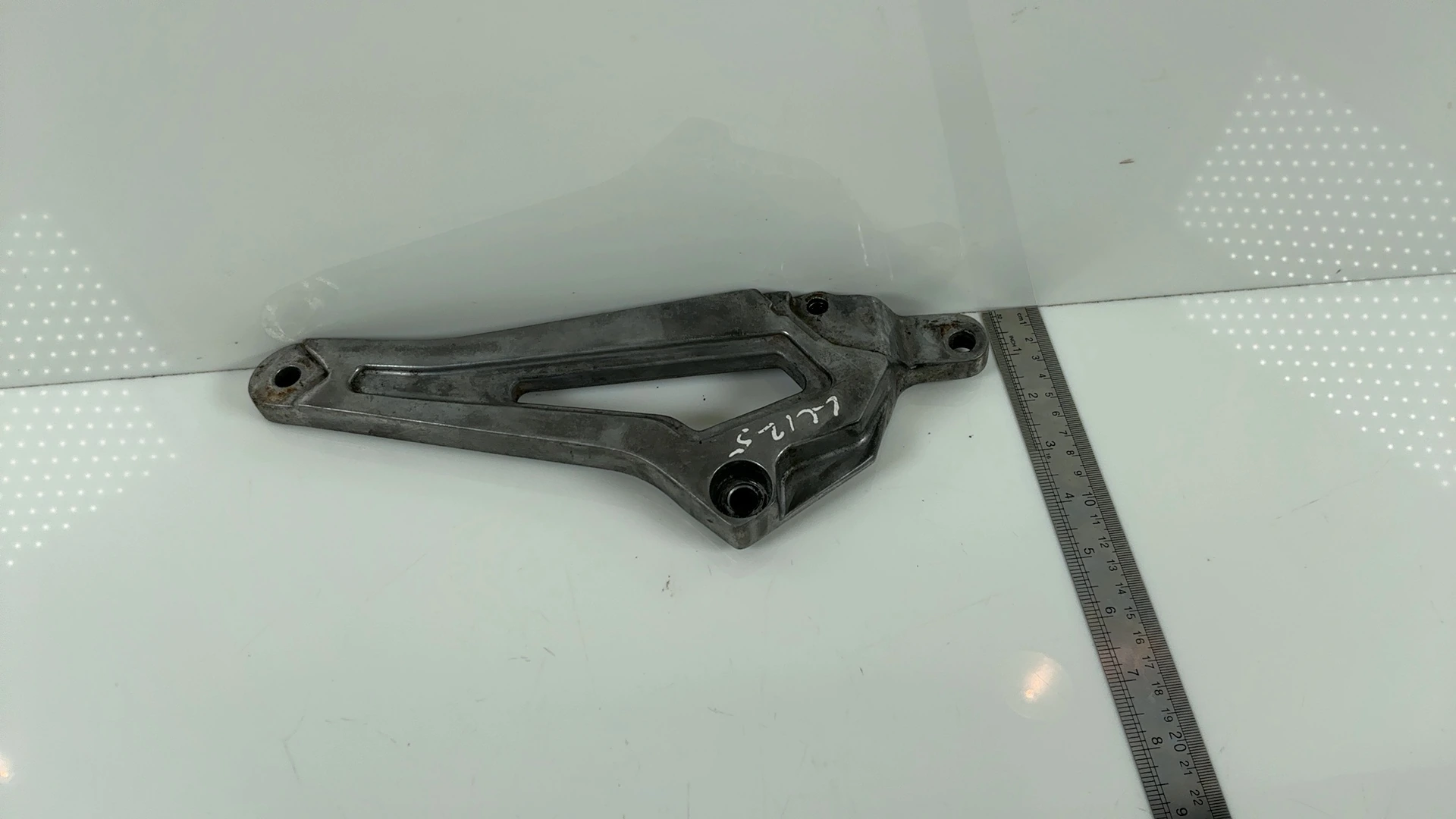 Yamaha RD125LC RD125 LC 125cc Left Side Foot Rest Bracket 1982-1986 10W-27442-01 - Image 10