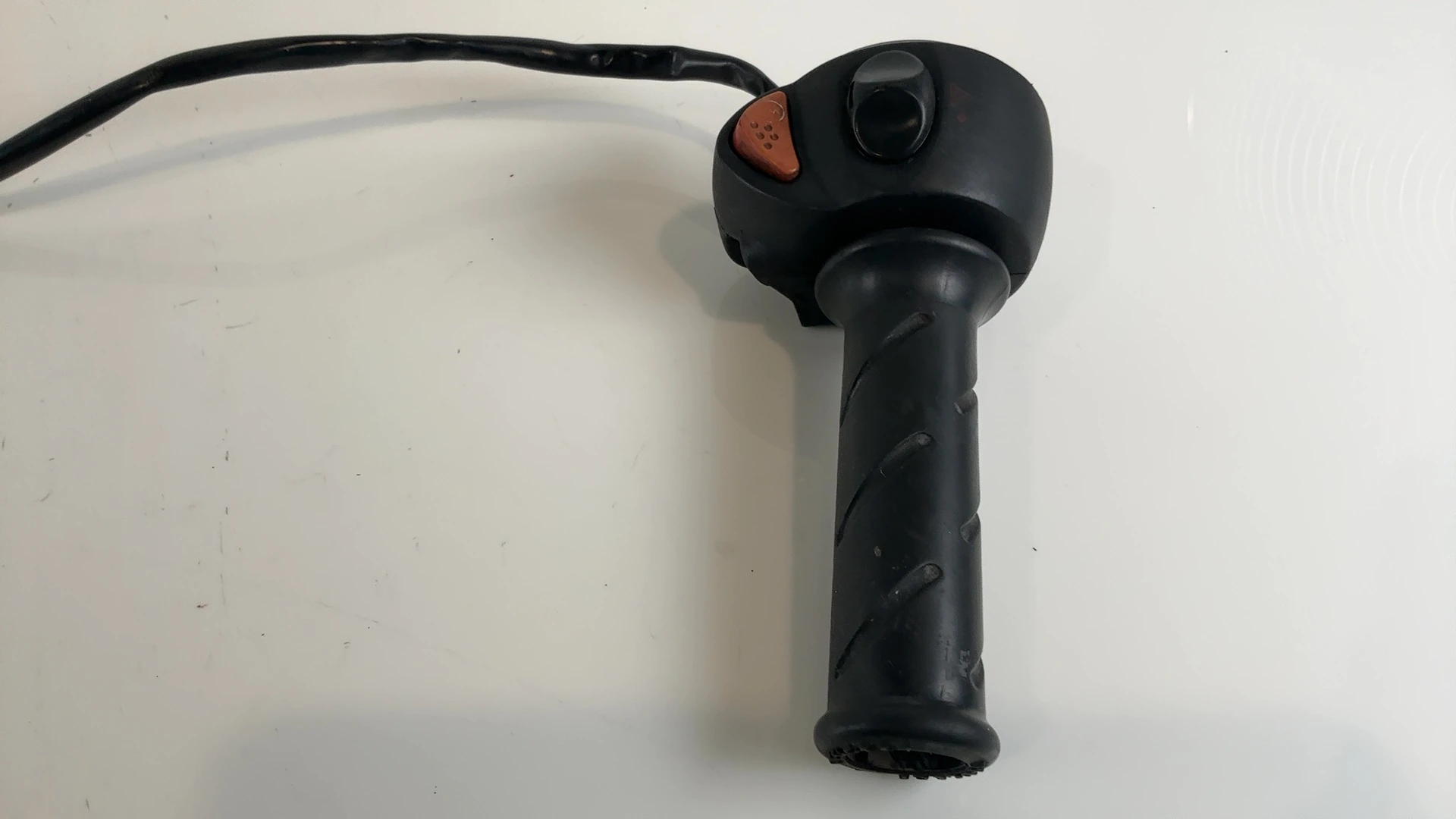 Peugeot Elystar 50 Right Throttle Switch 2002-2012 OEM 756030 - Image 4