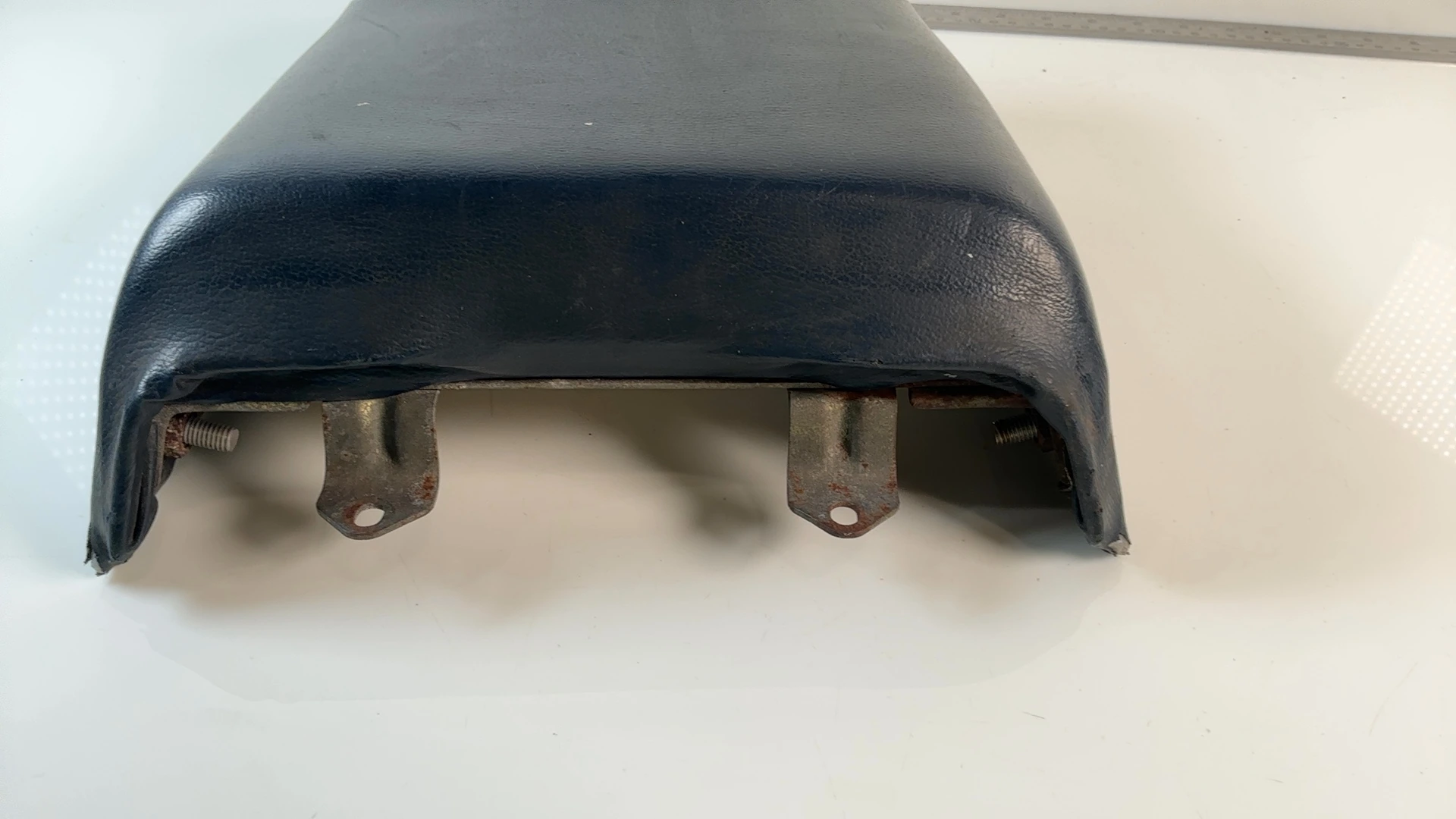 Suzuki RG500 RG400 500cc Passenger Seat 1985-1989 OEM 45300-20A00 Suzuki - Image 4