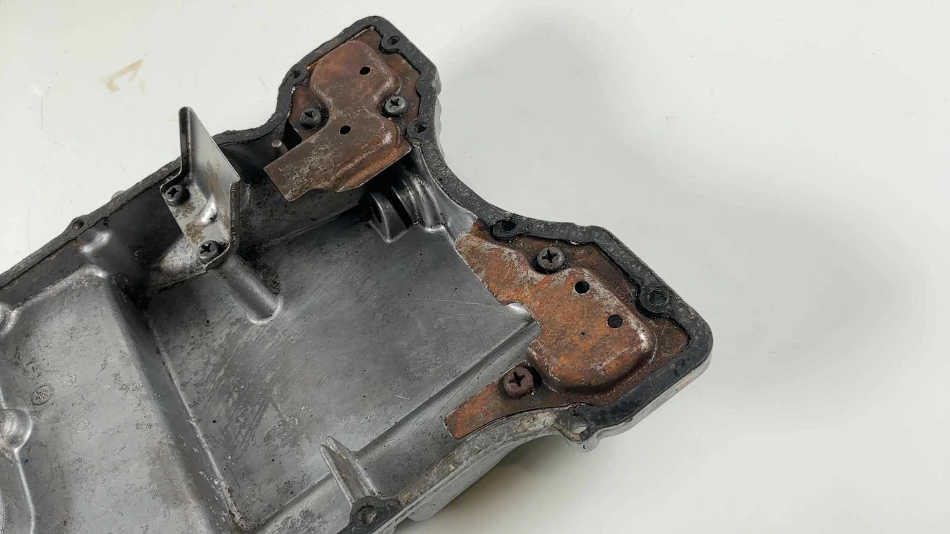 Yamaha XS1100 XS1100G 1100CC Oil Pan Sump 1980 1981 OEM 2H7-13417-00-00 - Image 10