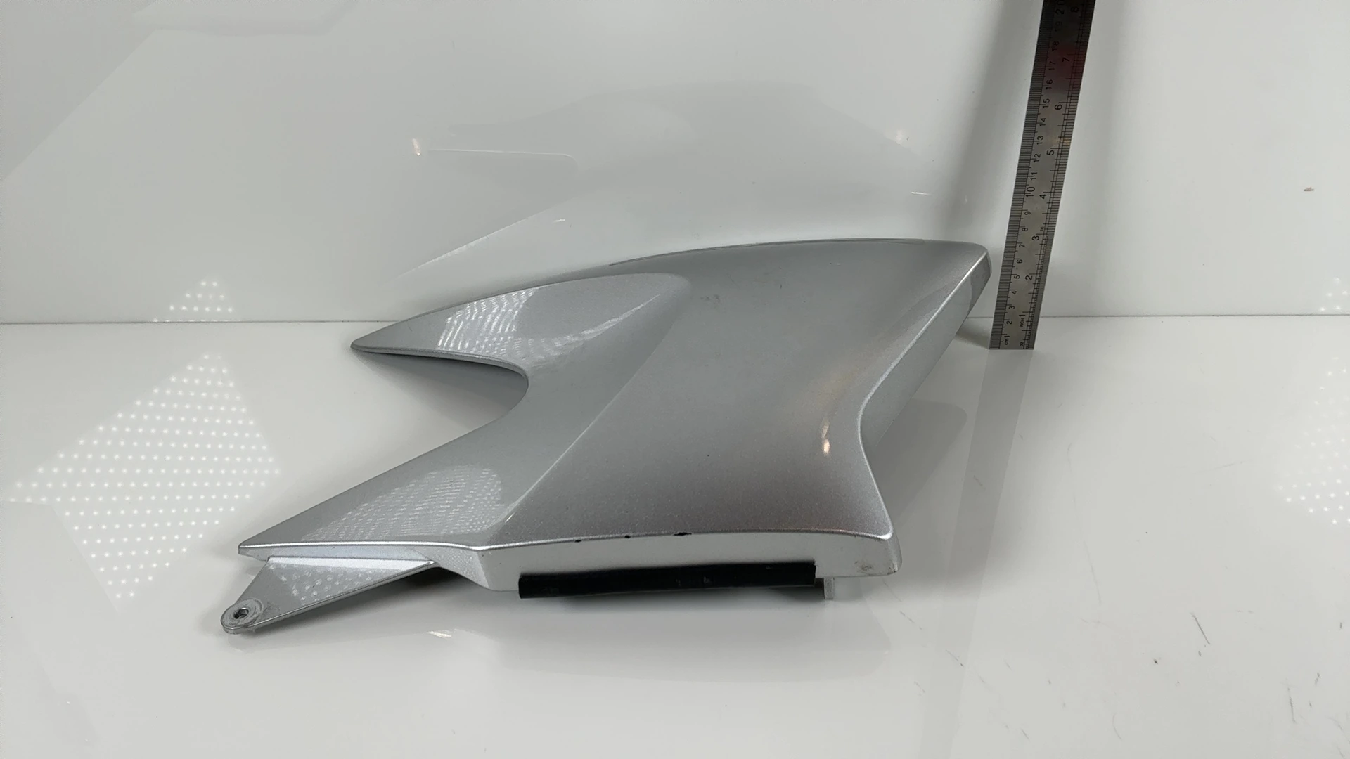 Yamaha YBR 125 51D 125cc Right Front Fuel Tank Cover 2010 2011 51D-W137X-00-P4 - Image 4