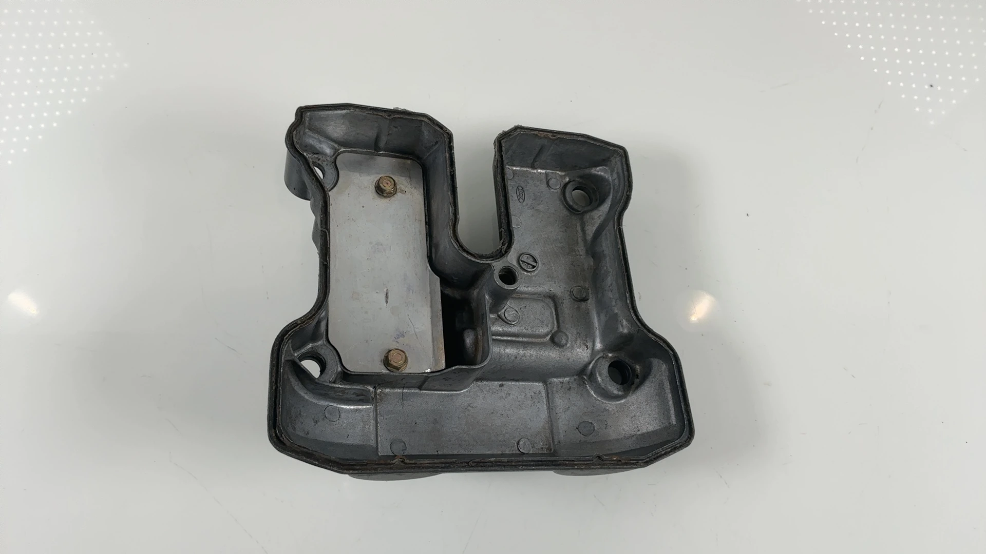Honda Firestorm VTR1000F 1000CC Rear Valve Cover 1997-2006 OEM 12310-MBB-630 - Image 5