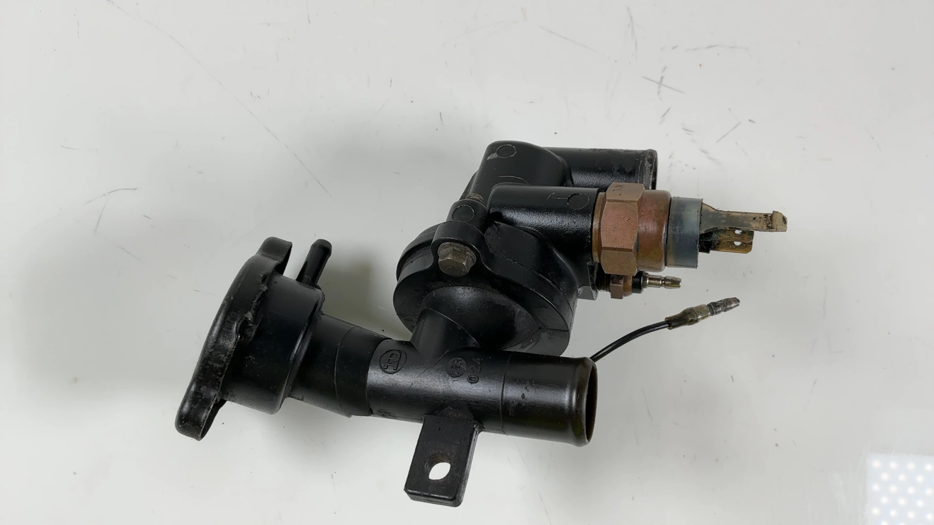Yamaha Super Tenere XTZ750 3LD 750cc Thermostat Housing 1989-1990 OEM 3LD1241700