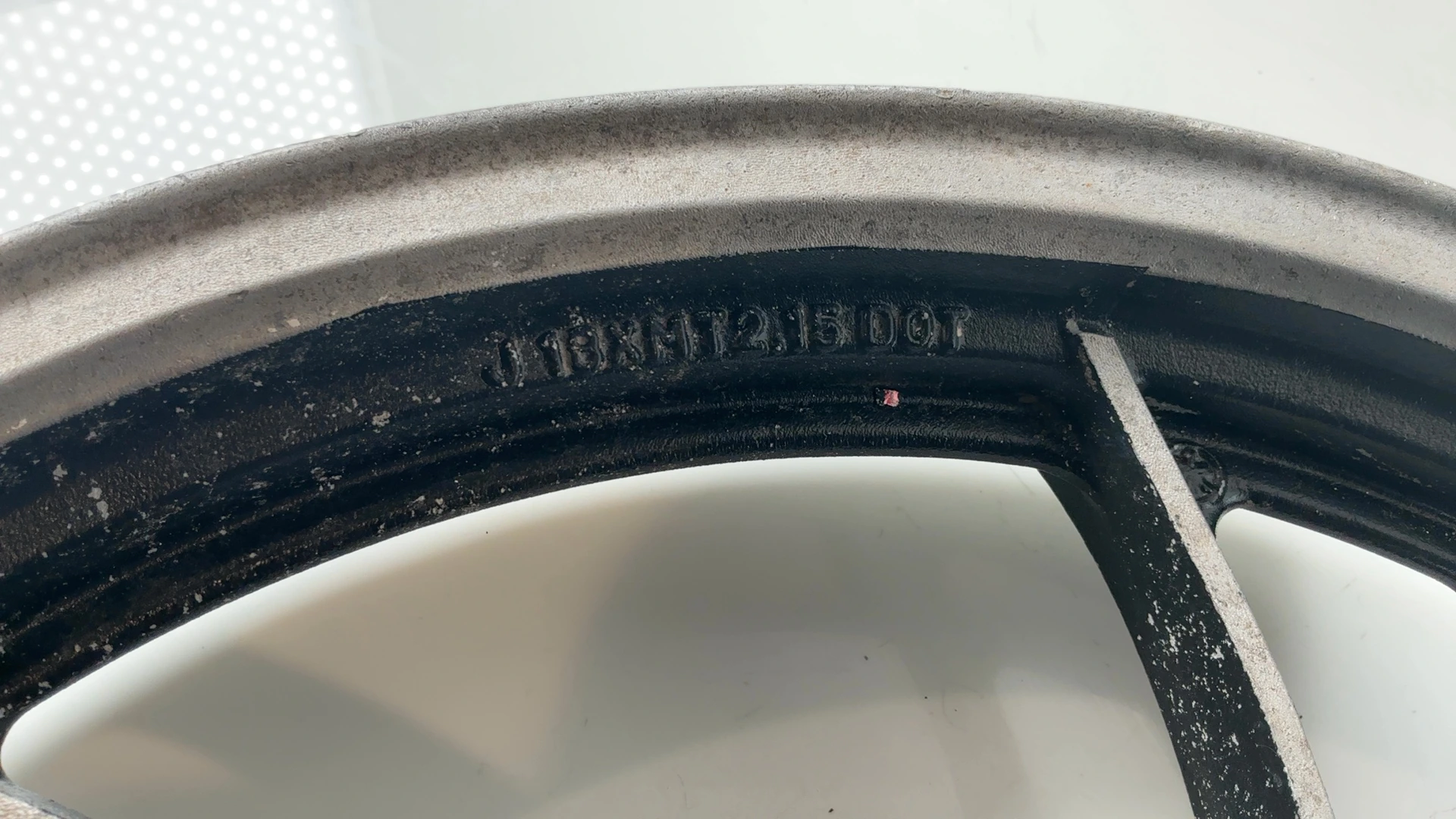 Yamaha XJ550 Seca XJ550 550cc Rear Wheel Rim 1981-1983 OEM 4V8-25338-00-98 - Image 9