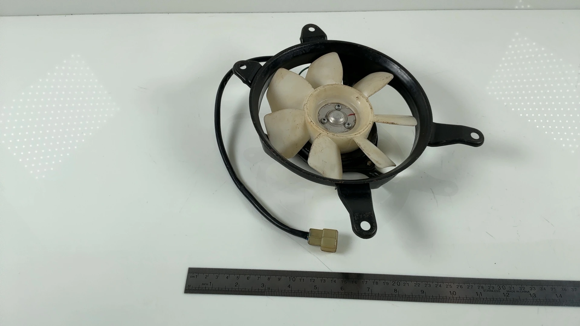 Kawasaki Ninja GPX 750R ZX750 F Radiator Cooling Fan 1987-1990 OEM 59502-1068 - Image 1