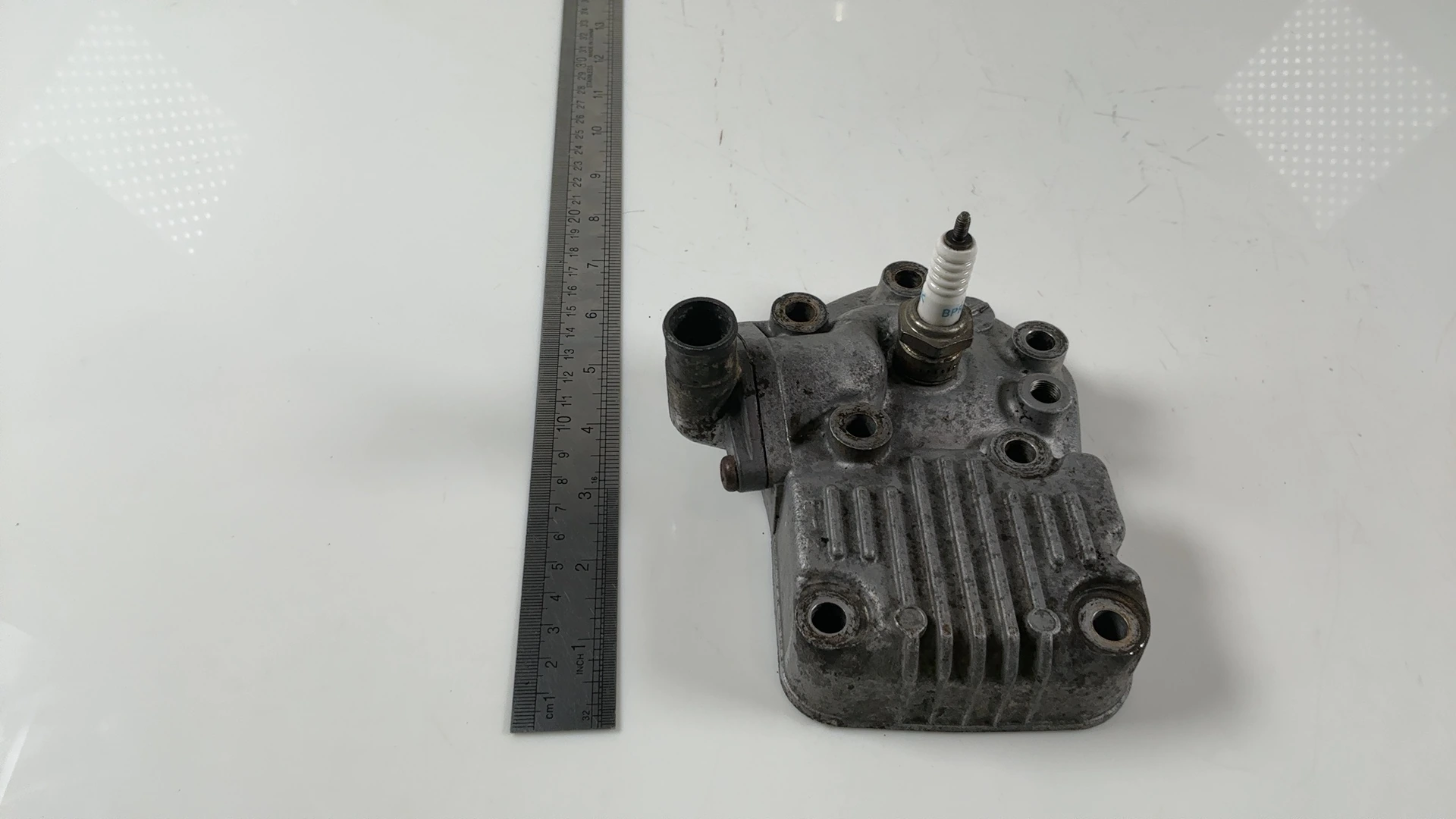 Suzuki RG125 Gamma 36A 125cc Cylinder Head 1985-1991 OEM 11111-36A02 - Image 4