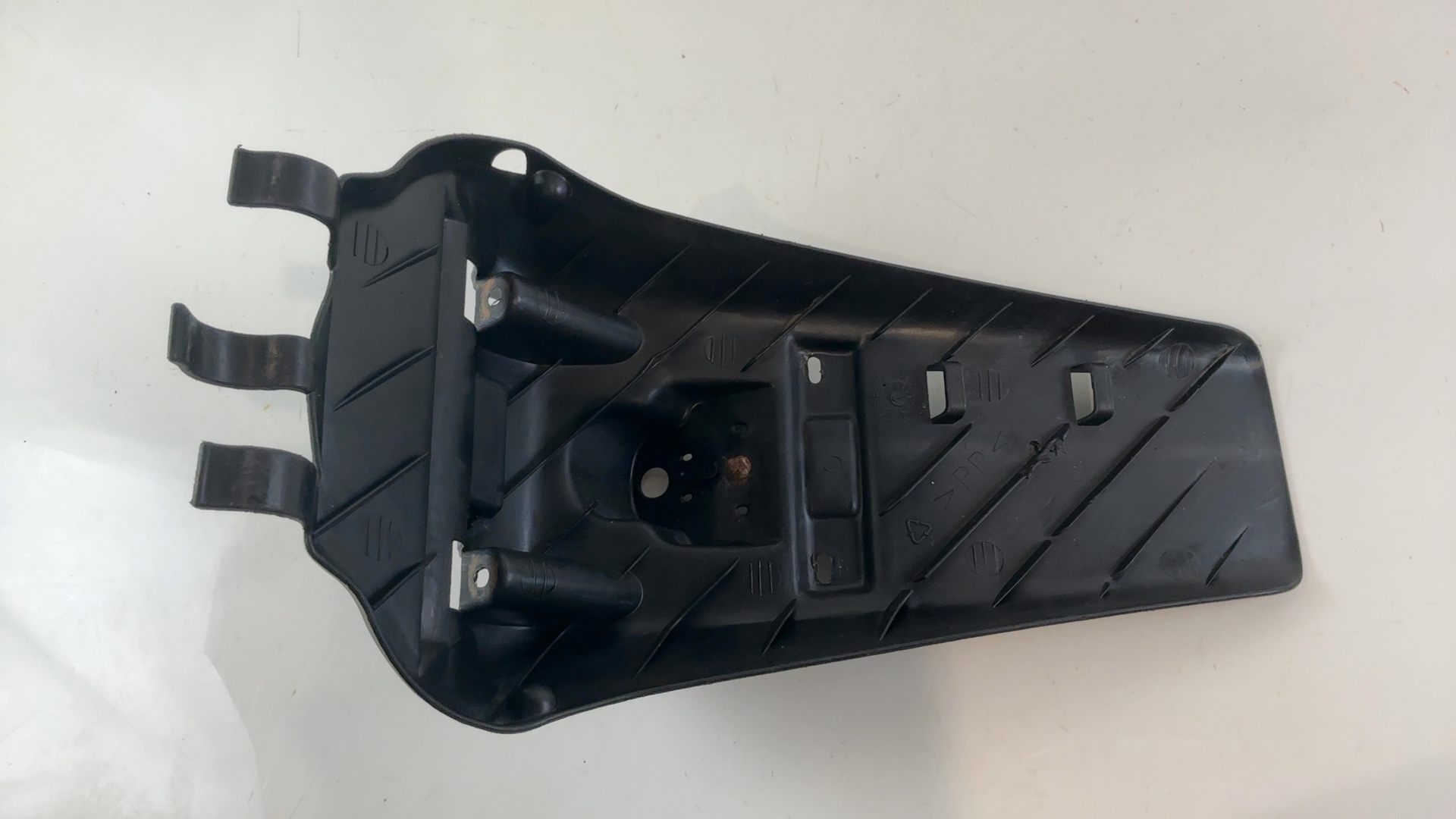 Yamaha Majesty YP125 Rear Fender License Plate Bracket 1998-2009 5DS-F1685-00 - Image 2