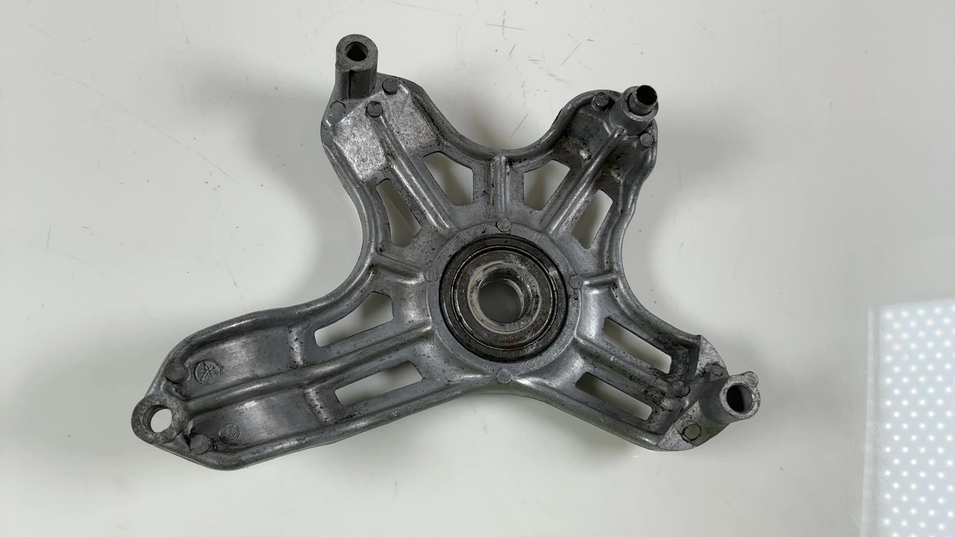 Yamaha XS750 XS750D 750cc Crankcase Bearing Housing 1976-77 OEM 1J7-15442-01-00 - Image 7