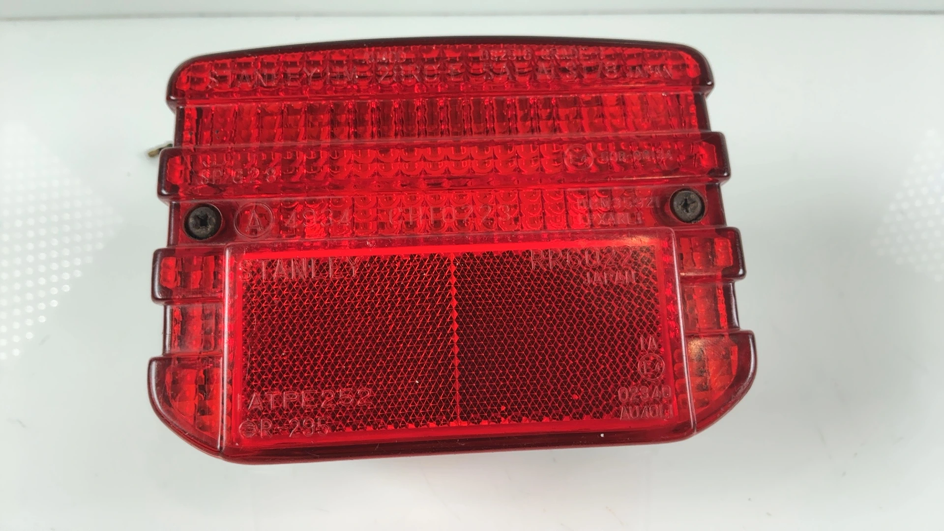 Honda CG125 CG 125 125cc Rear Tail Brake Light 1990-1991 OEM 33701-KY0-910