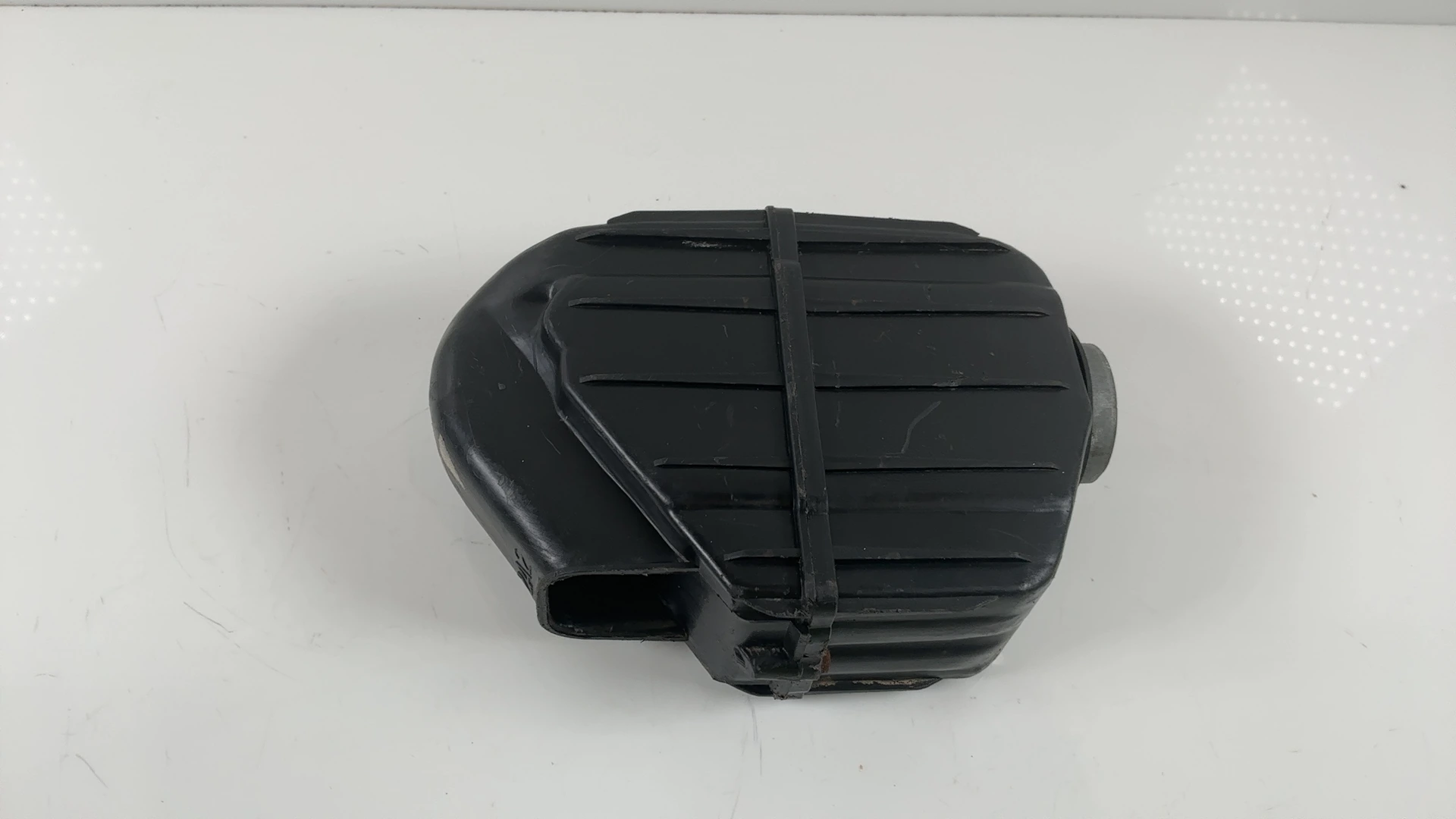 Yamaha XS400 XS360 400cc 360cc Air Cleaner Box 1976-1982 OEM 2A2-14411-00-00 - Image 2