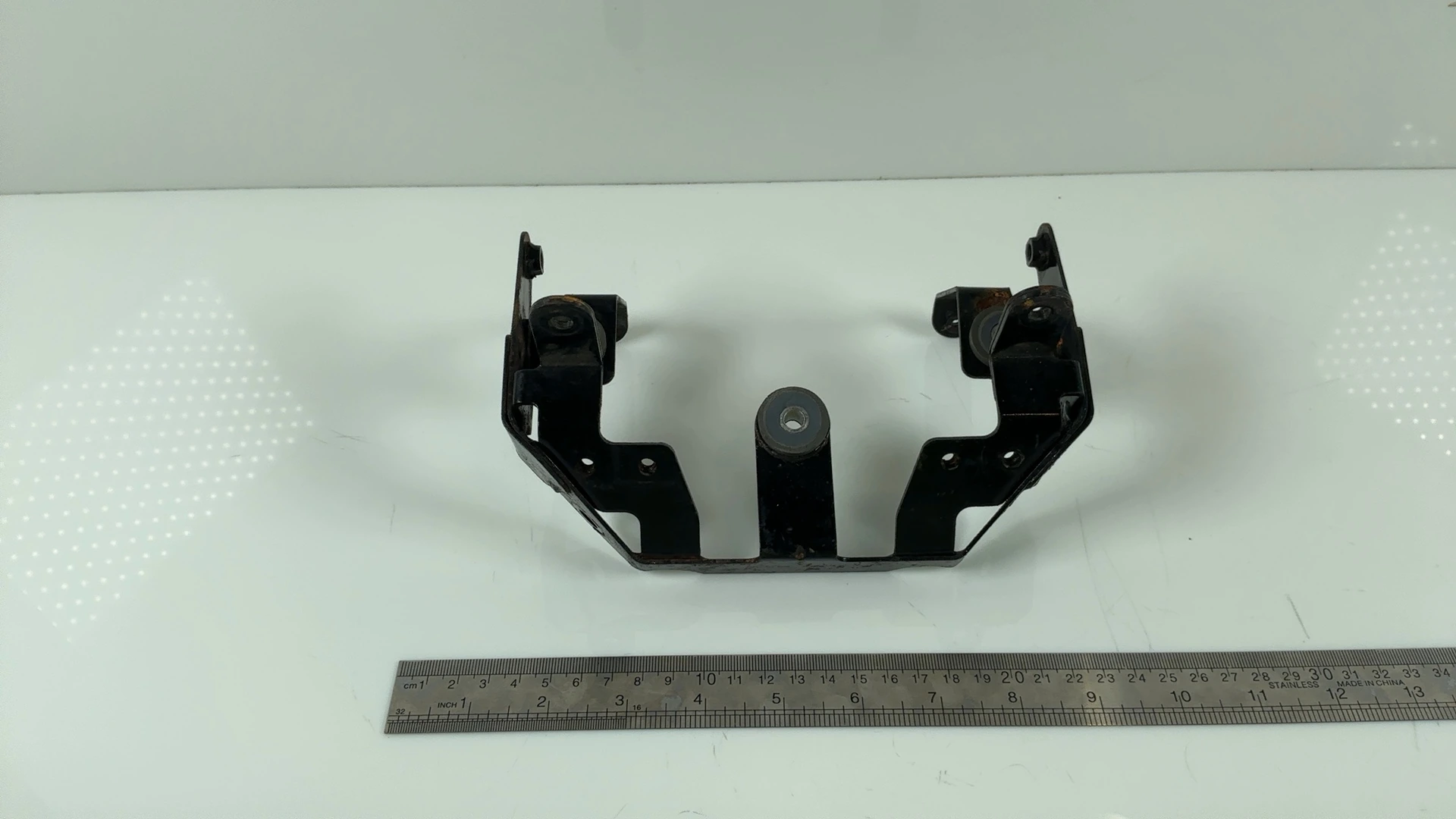 Kawasaki Ninja ZX-7 ZX750J 750cc Rear Brake Light Bracket 1991-92 OEM 11047-1343 - Image 1