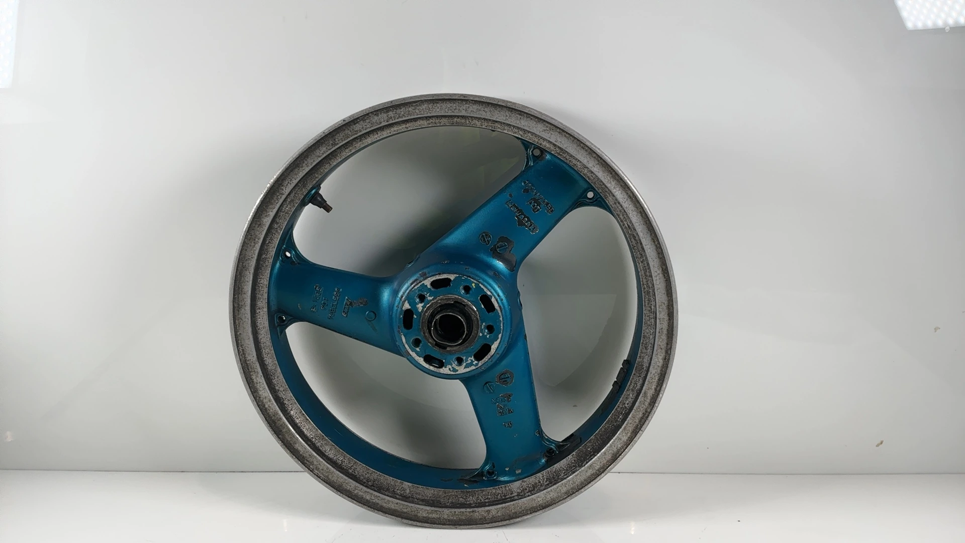 Kawasaki Ninja ZX-7R ZX750P 750cc Front Wheel Rim 1996-2003 OEM 41073-1496 - Image 3